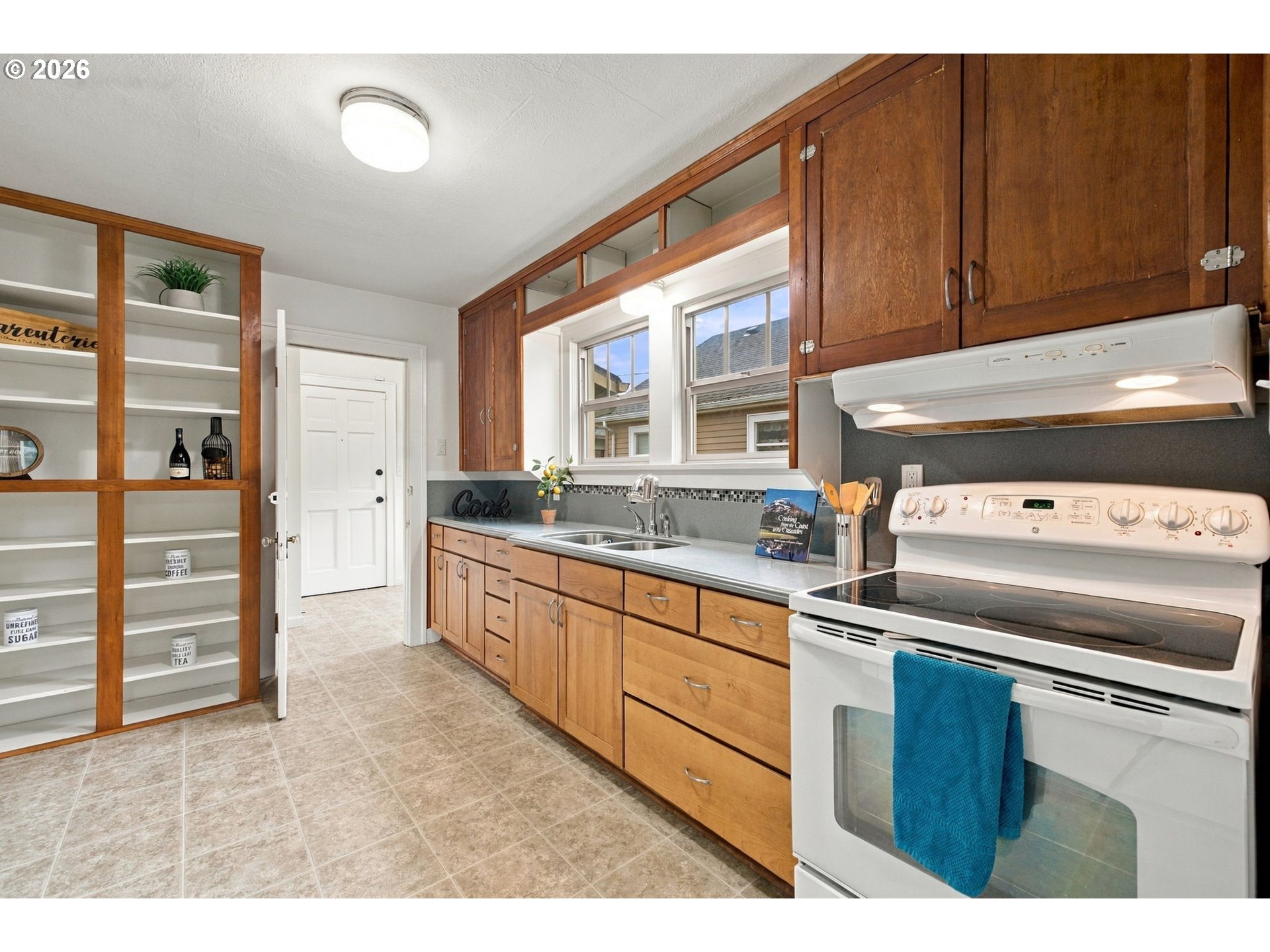 352 W M St Property Photo 17