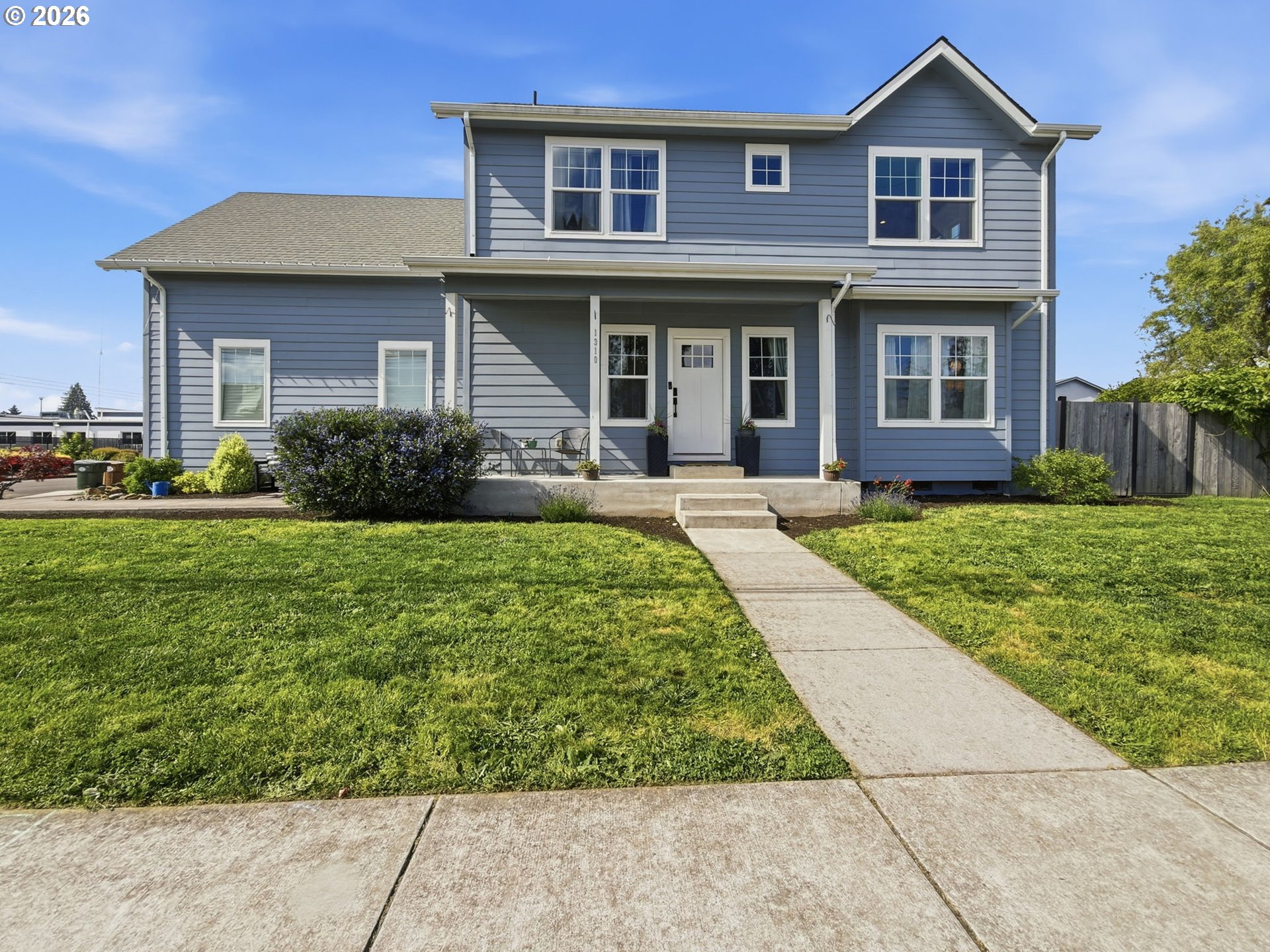 1310 Elm St Property Photo 1