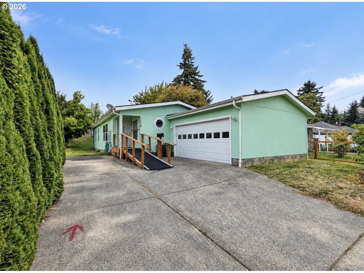 1454 Myrtle Ave Property Photo 1