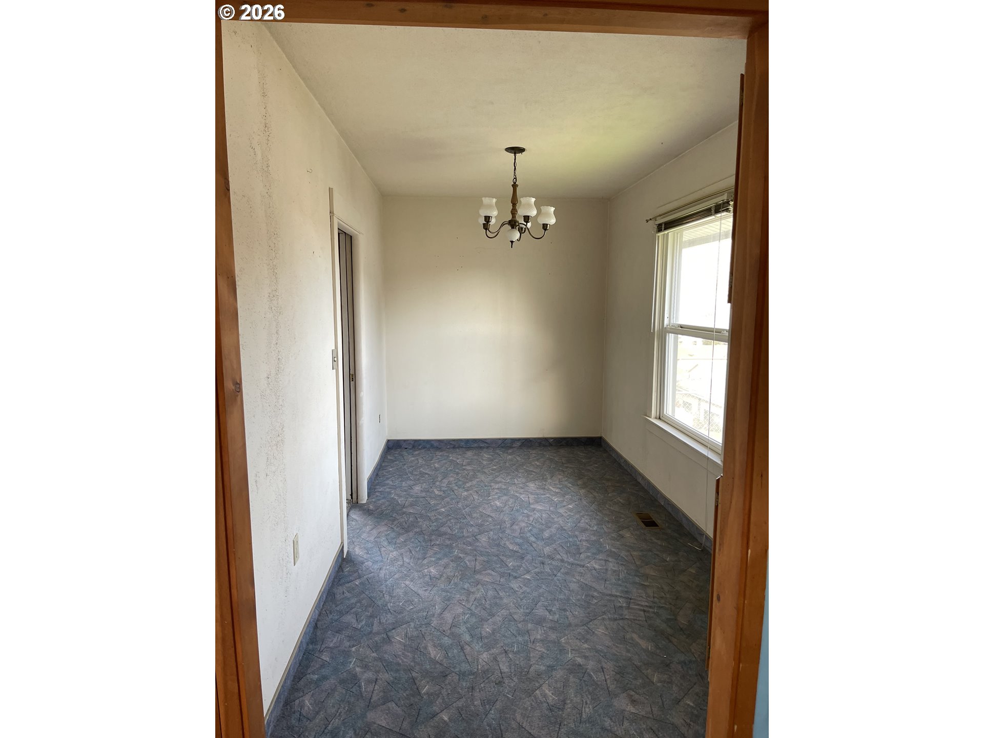 280 W Center St Property Photo 8