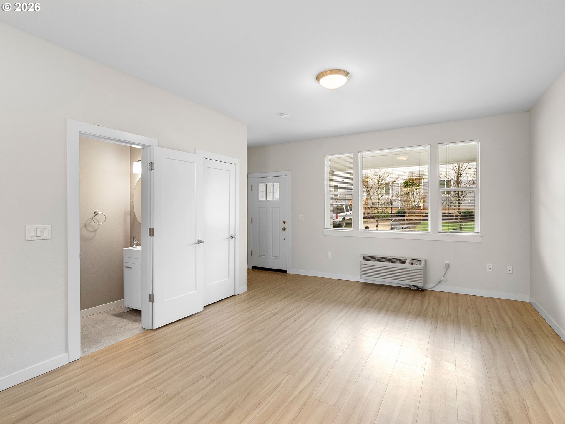 10843 E Burnside St Property Photo 10