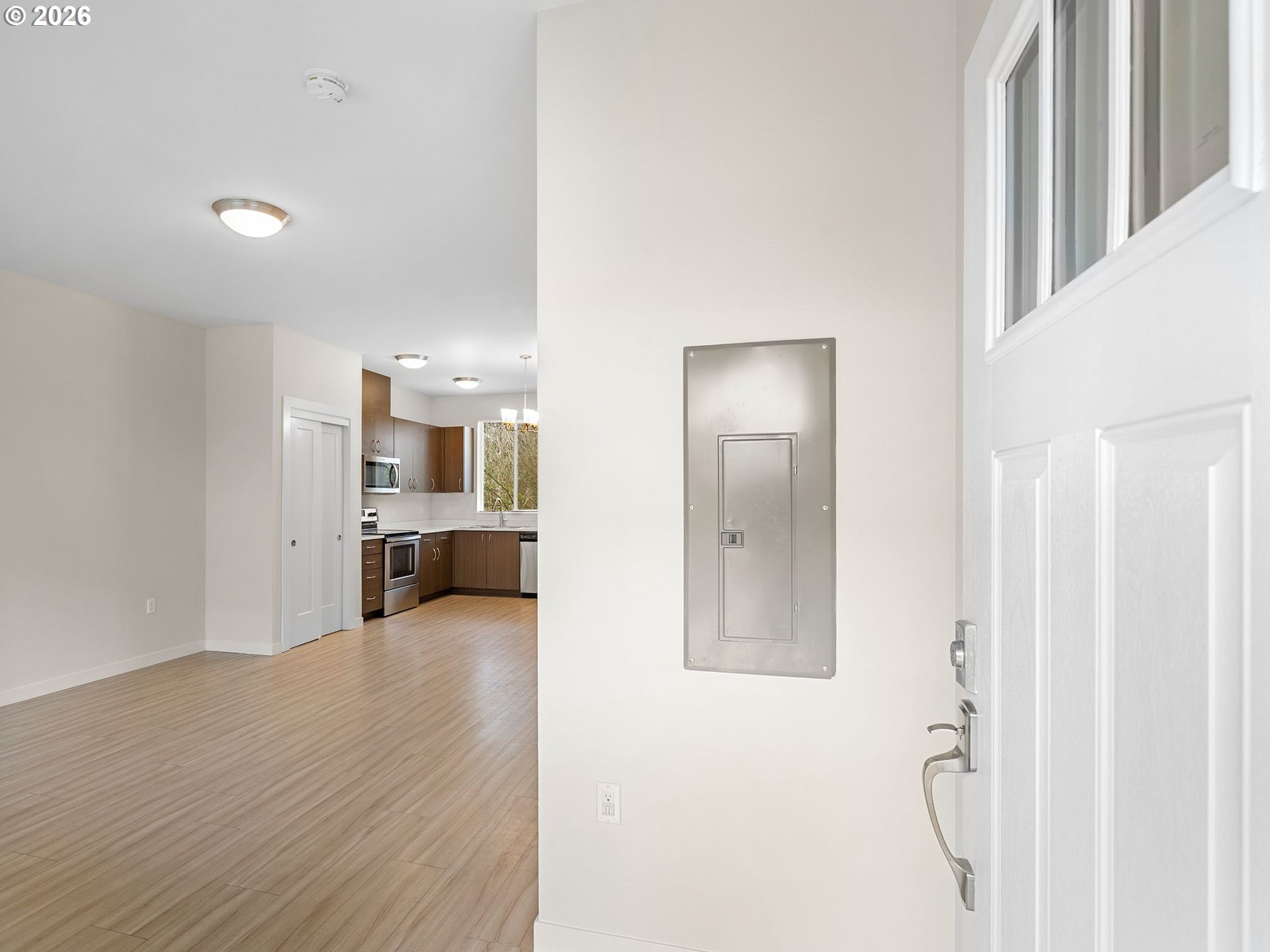 10843 E Burnside St Property Photo 14