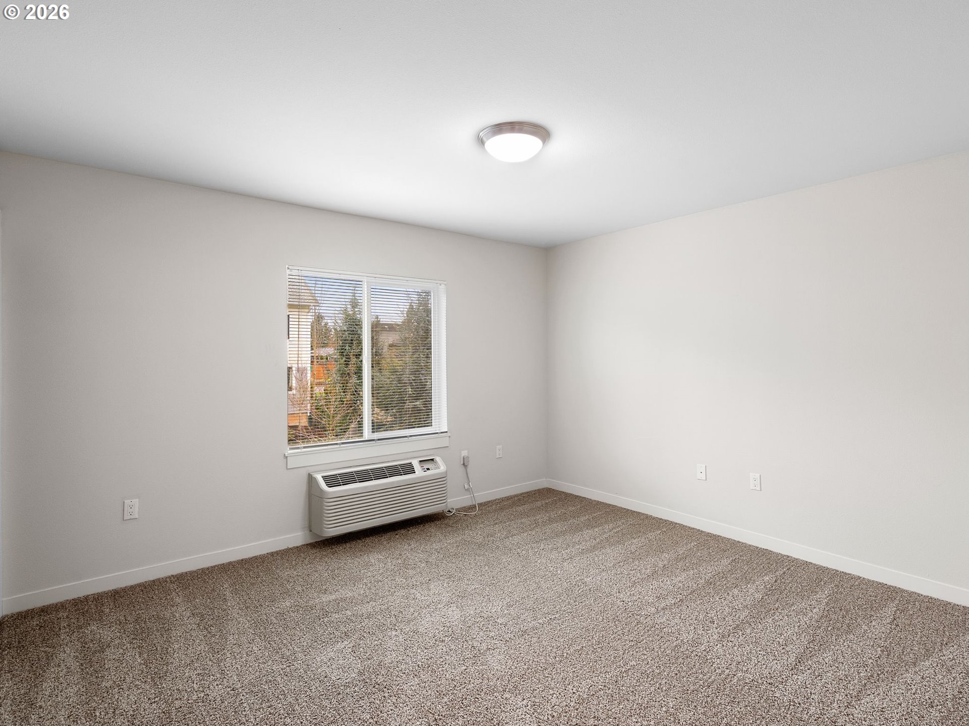 10843 E Burnside St Property Photo 19