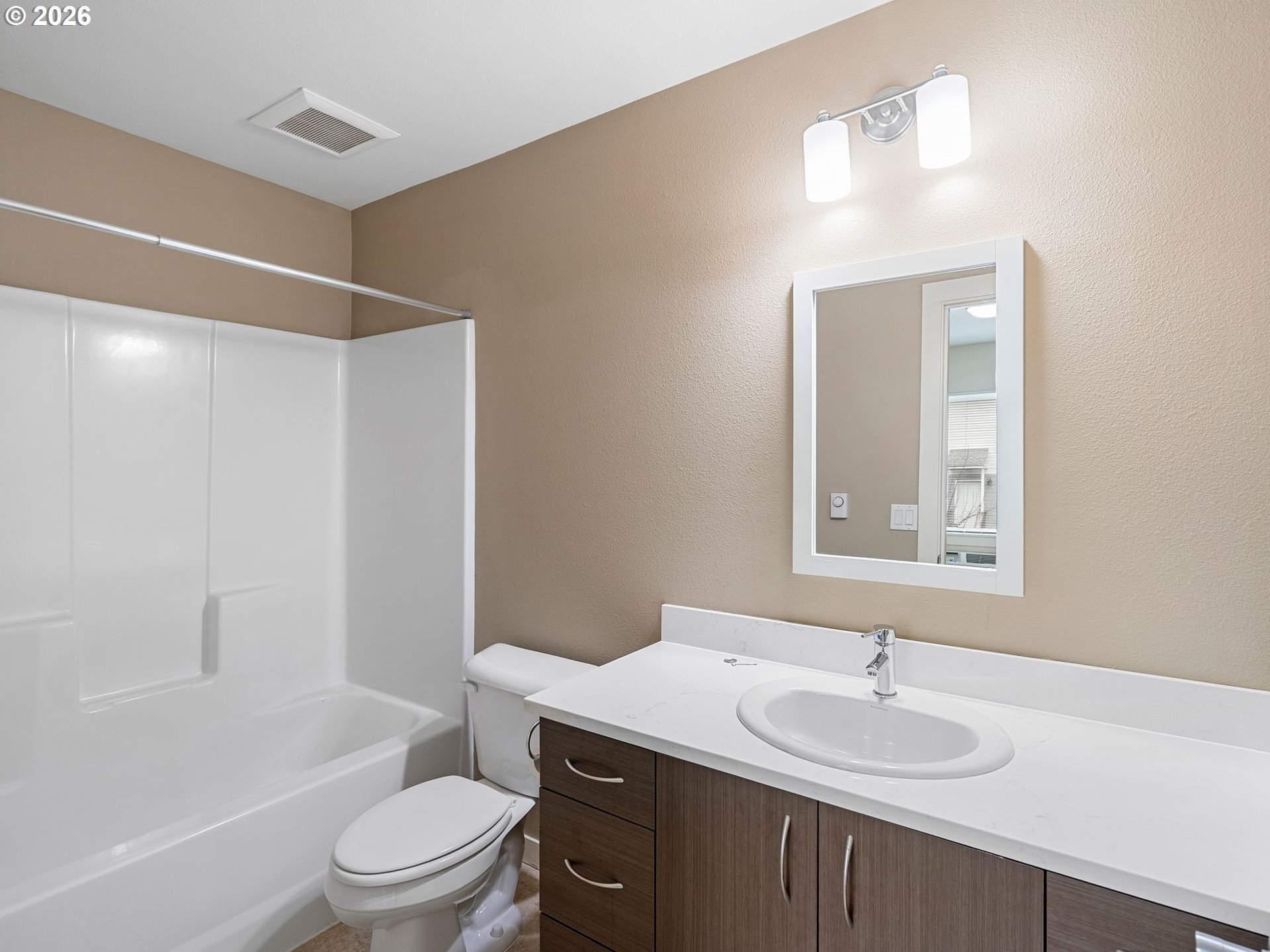 10843 E Burnside St Property Photo 22