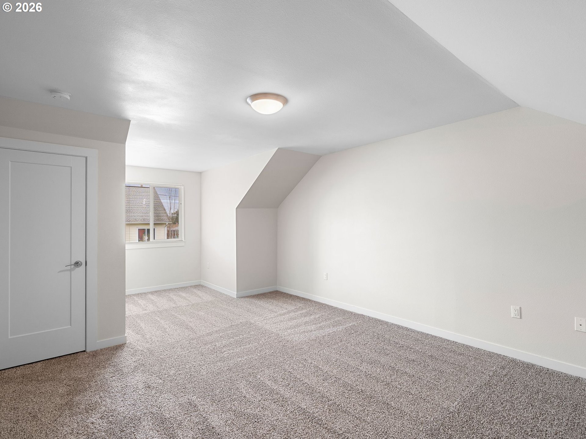 10843 E Burnside St Property Photo 27