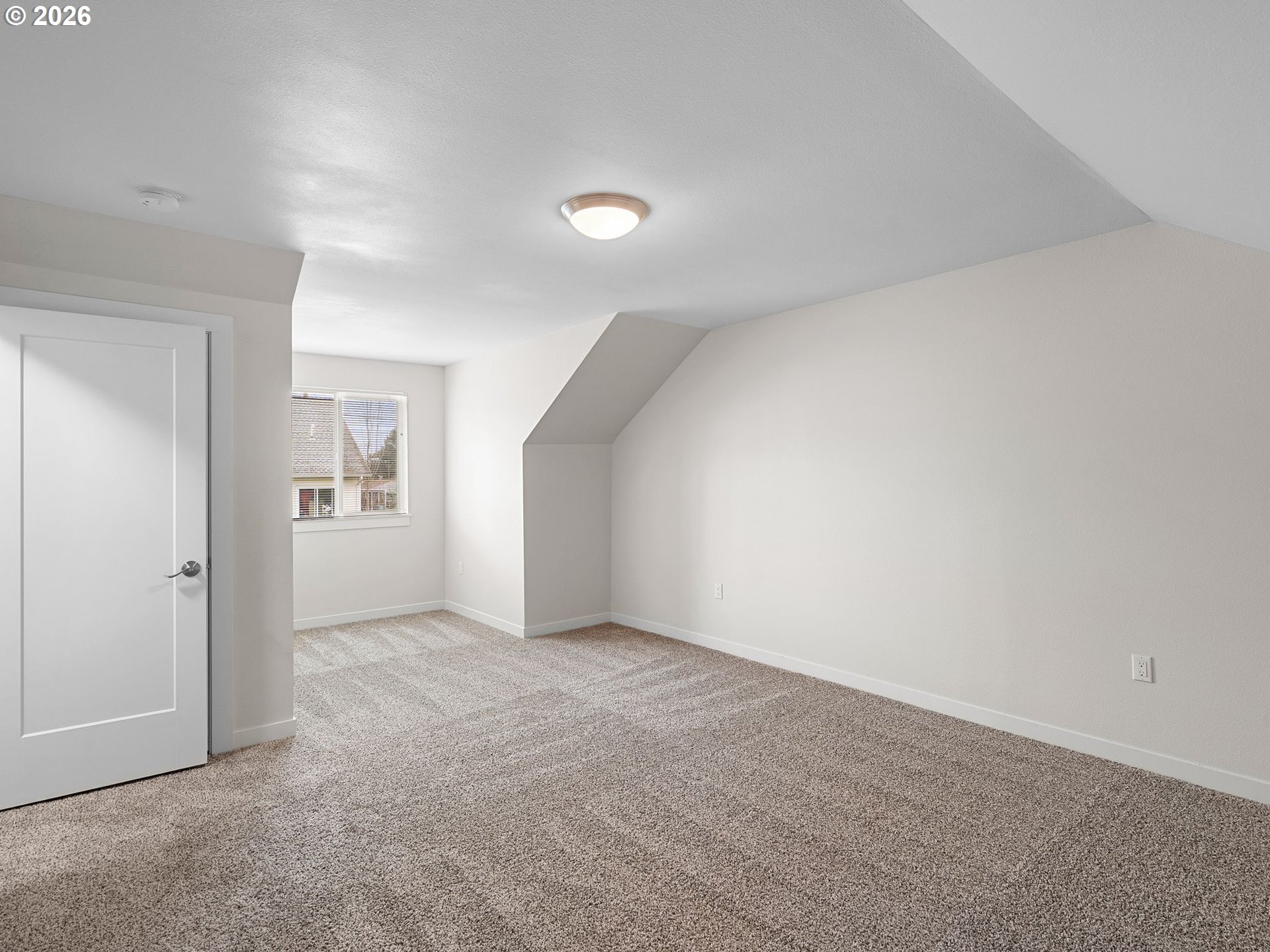 10843 E Burnside St Property Photo 33