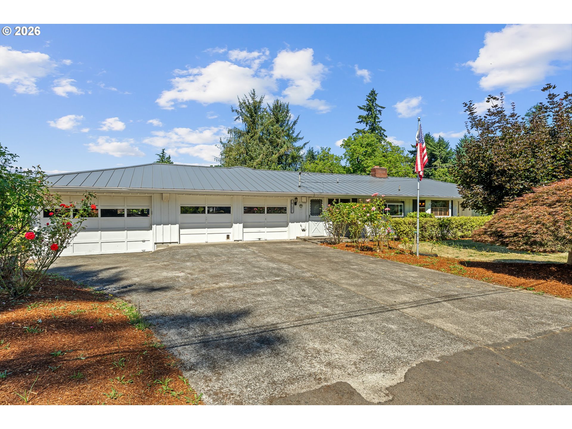 16127 Harley Ave Property Photo 1