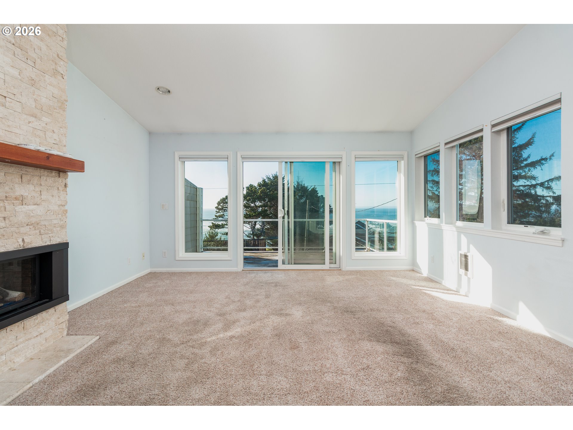 420 Sw Coast Ave Property Photo 5