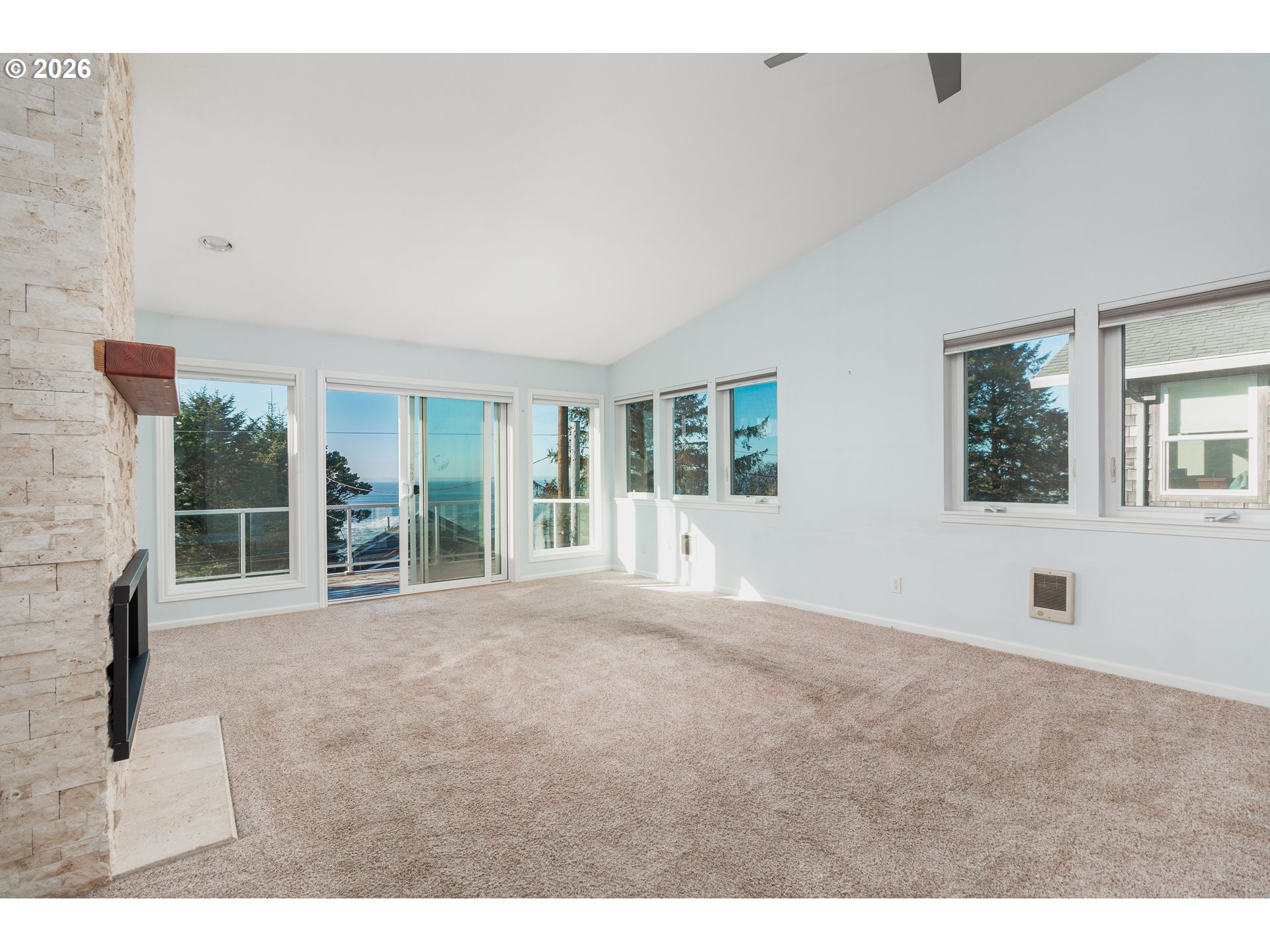 420 Sw Coast Ave Property Photo 8