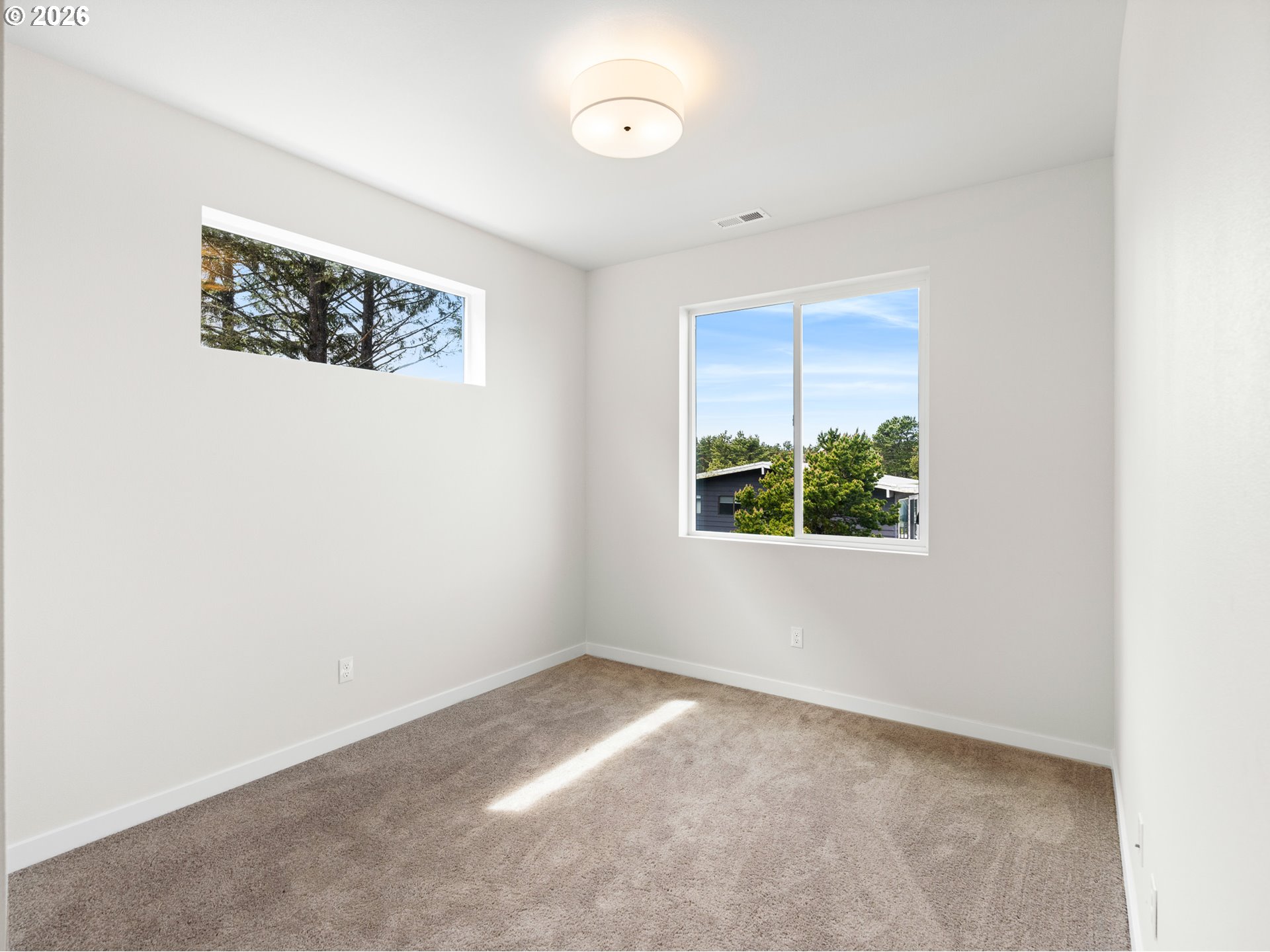 331 Se Jetty Ave Property Photo 12