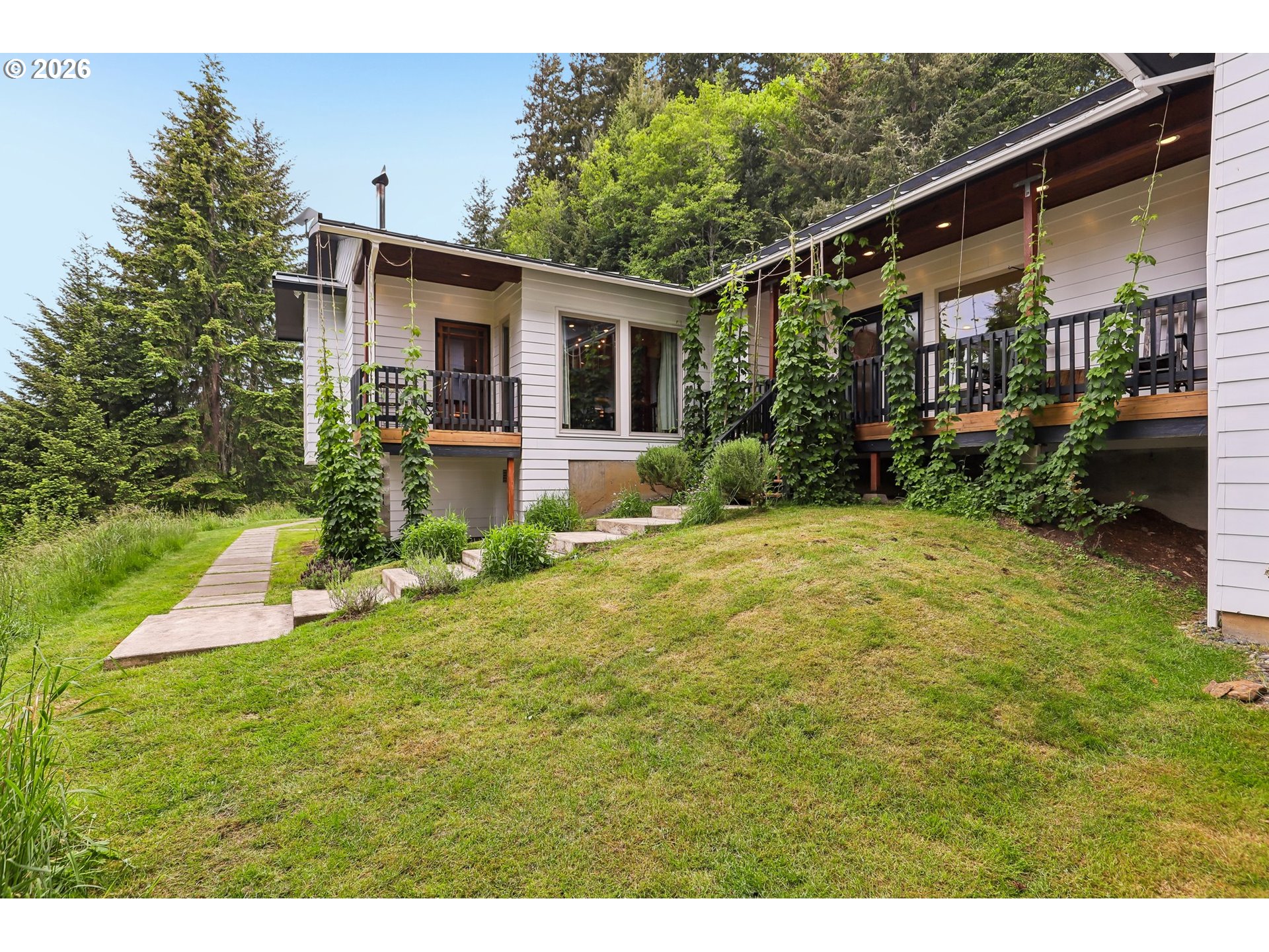 873 Mountain View Rd Property Photo 4