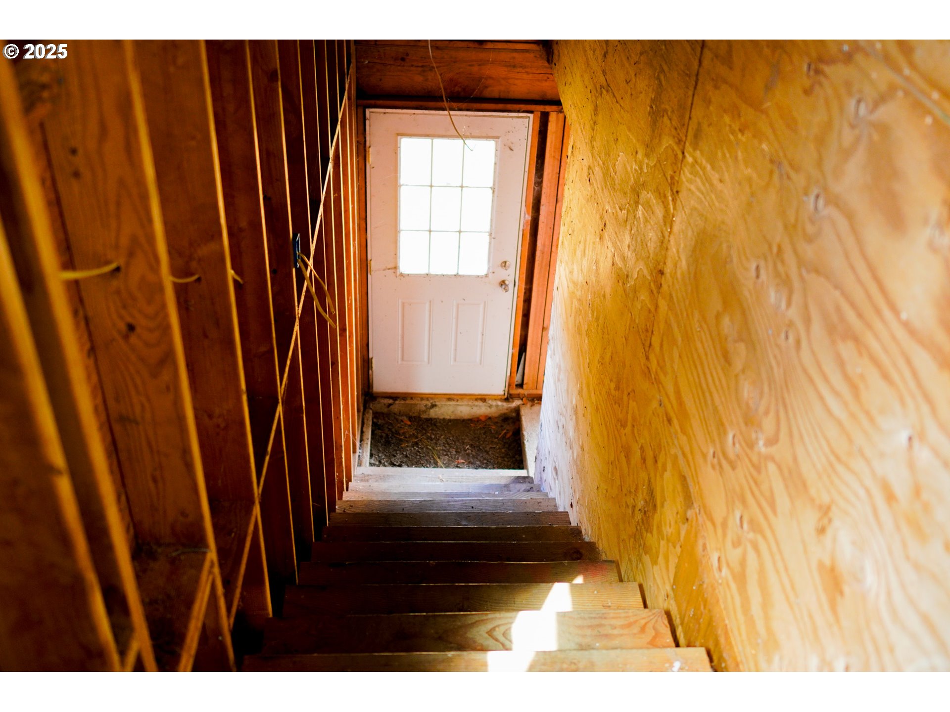 815 E Ave Property Photo 25