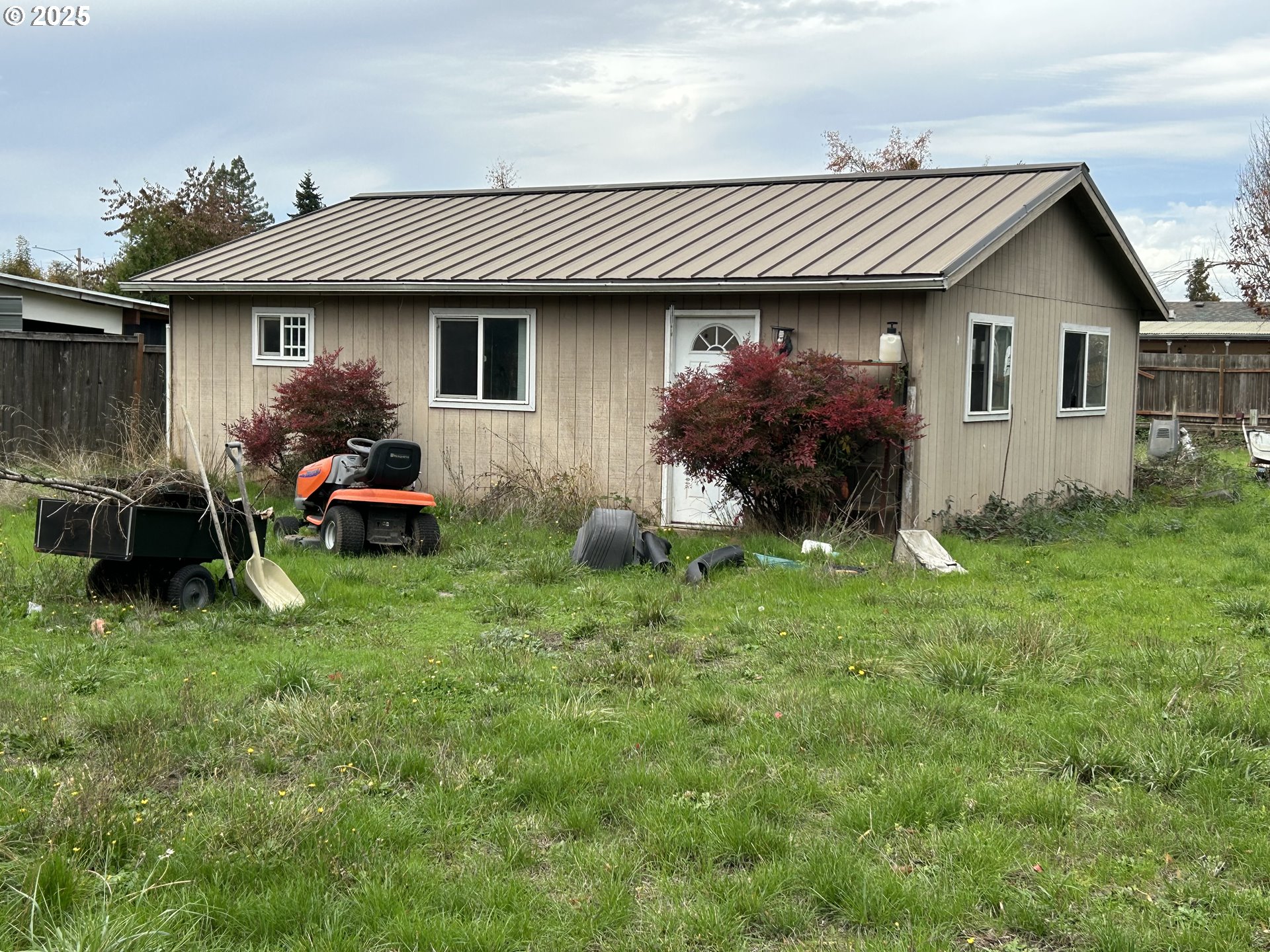 804 W N St Property Photo 3