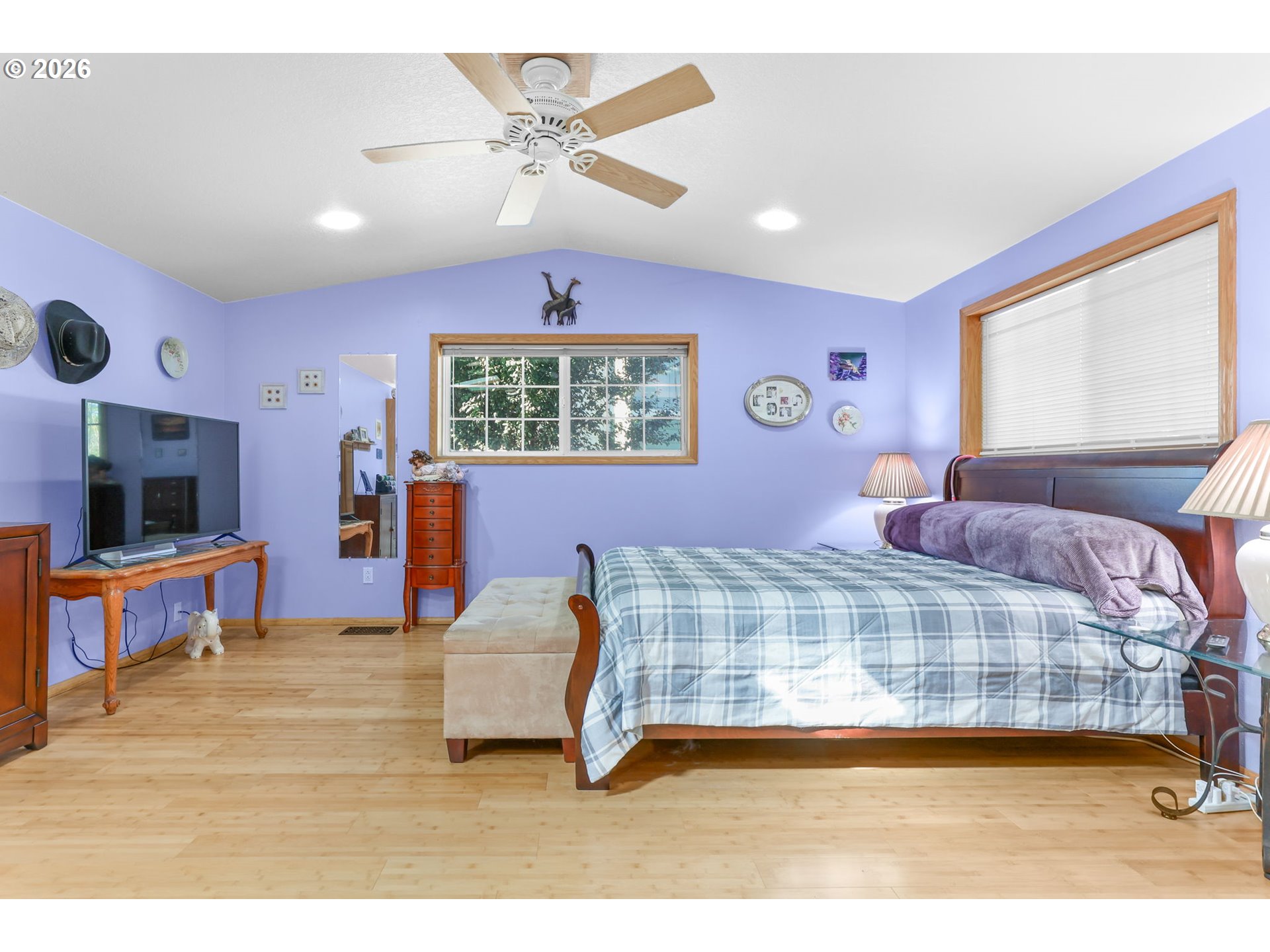 2247 Oregon Ct Property Photo 8