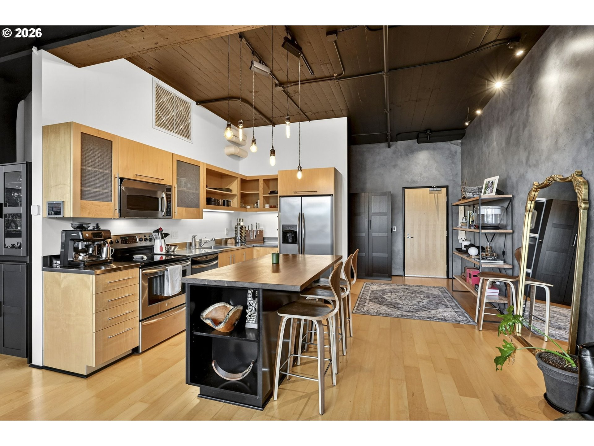 1400 Nw Irving St 527 Property Photo 16