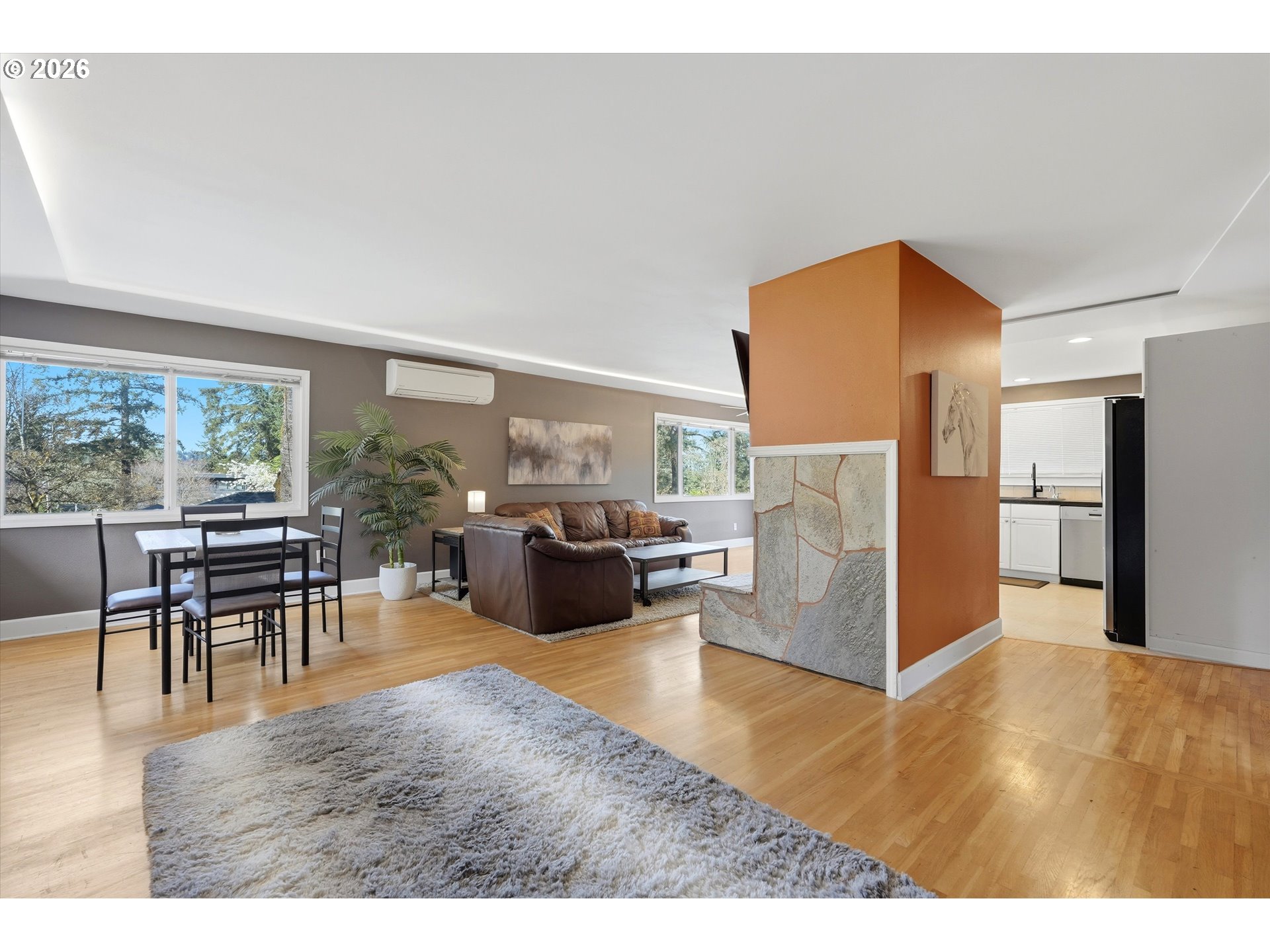 959 Lee St Property Photo 11
