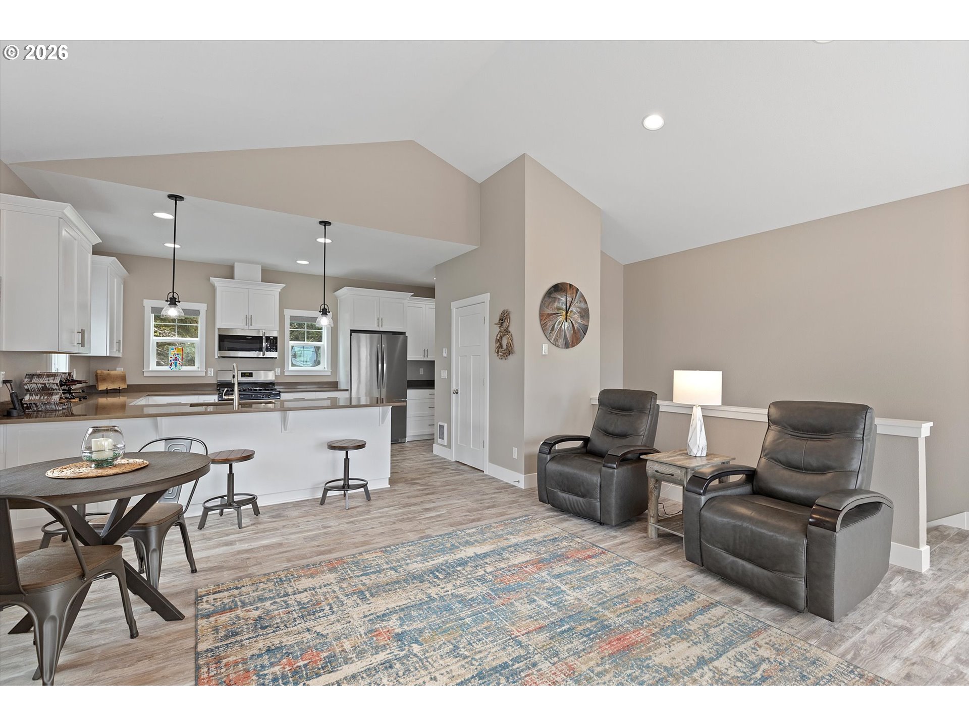 2065 Ne Mulberry Loop Property Photo 5