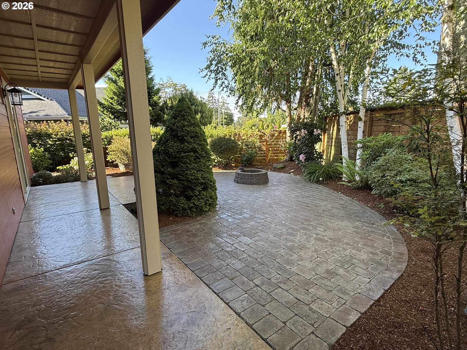1610 38th Loop Property Photo 5