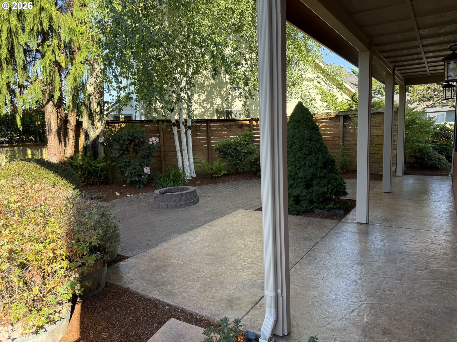 1610 38th Loop Property Photo 6
