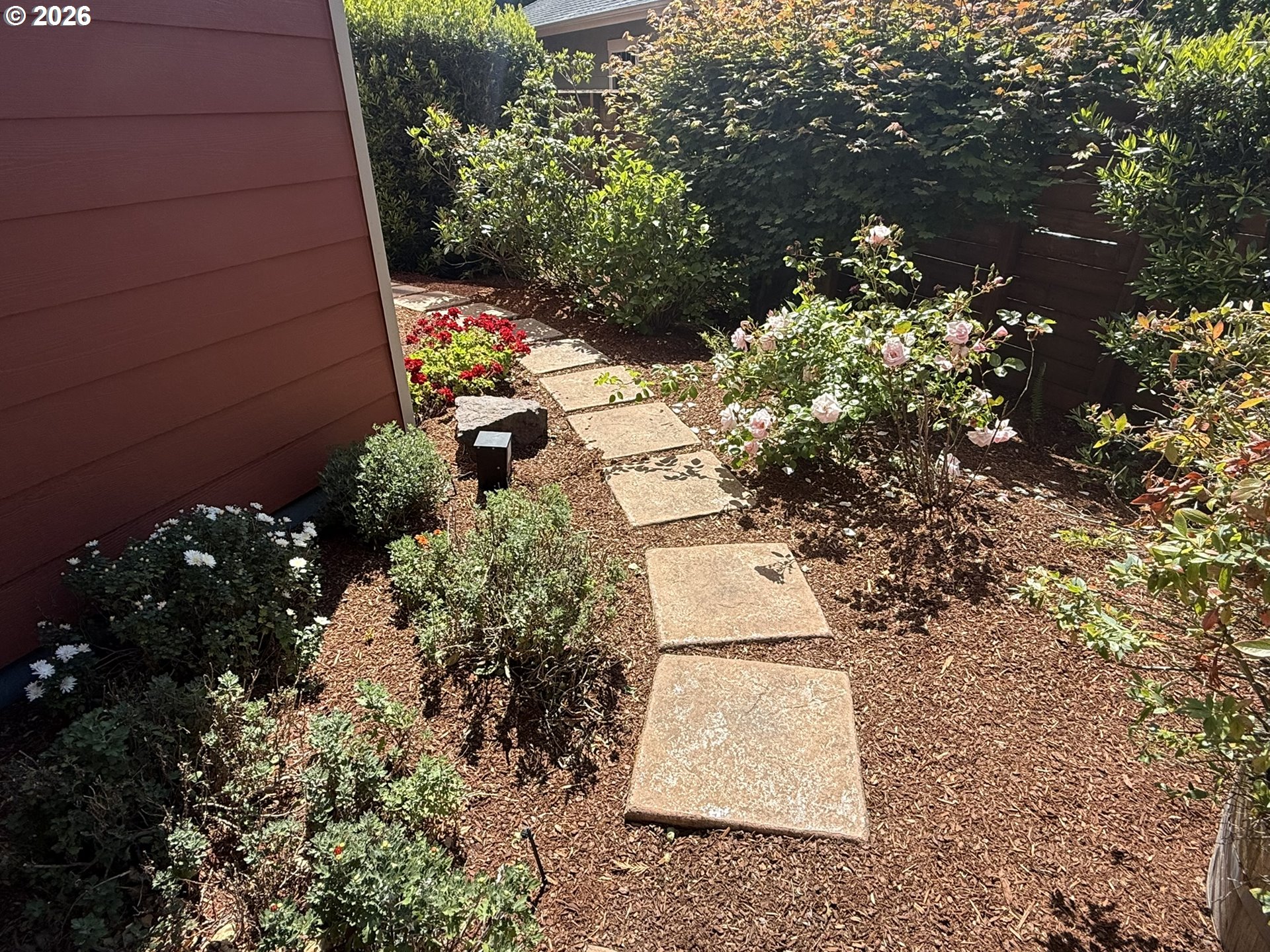 1610 38th Loop Property Photo 7