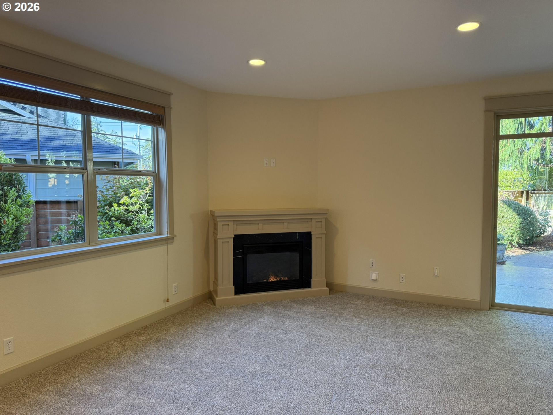 1610 38th Loop Property Photo 10
