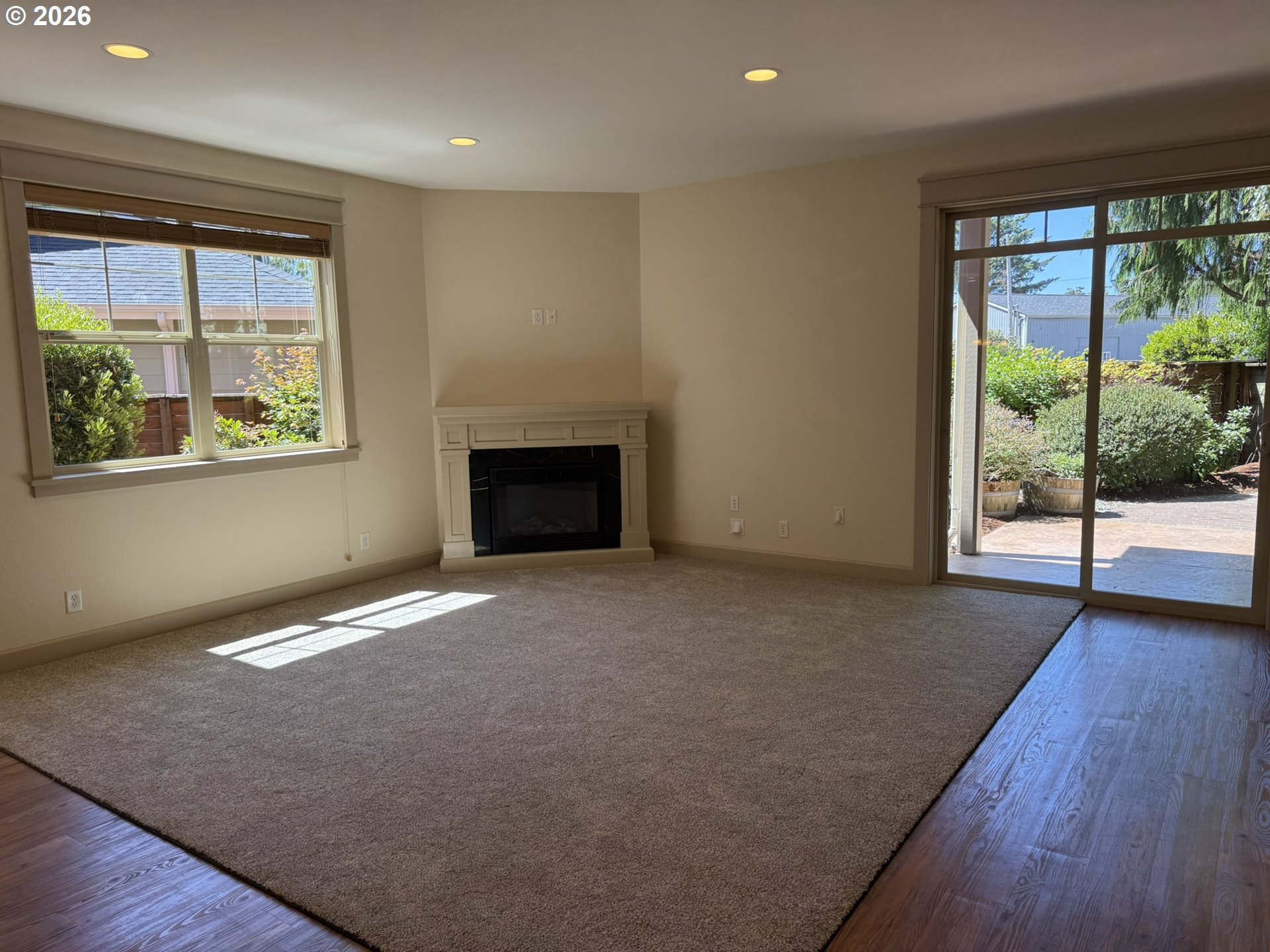 1610 38th Loop Property Photo 11