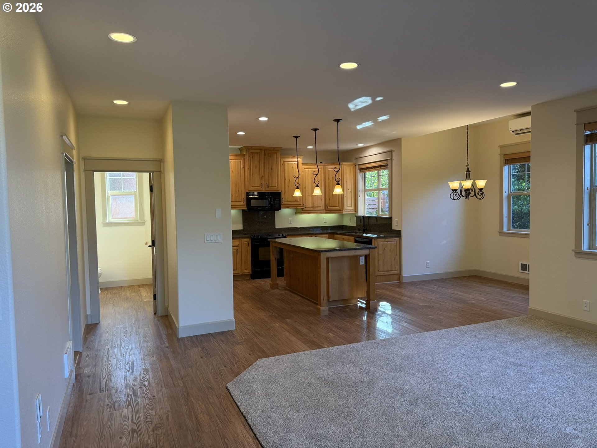 1610 38th Loop Property Photo 12