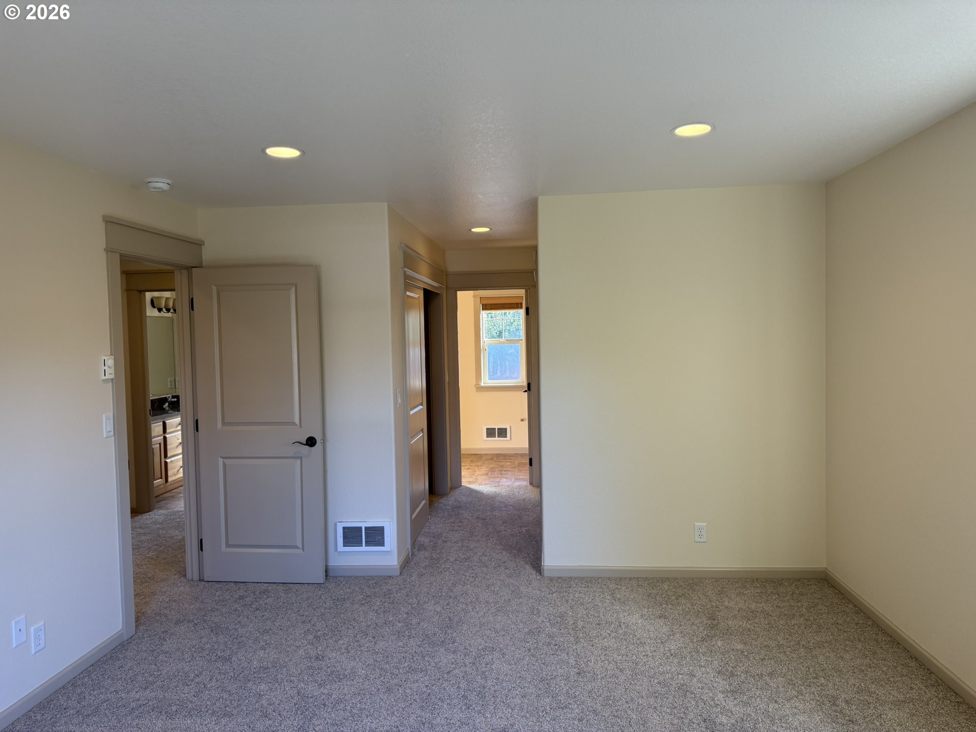 1610 38th Loop Property Photo 22