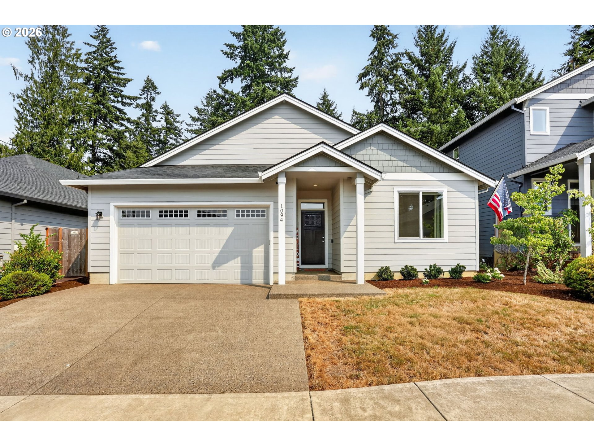 1094 NE REGAN HILL LOOP Property Photo 1