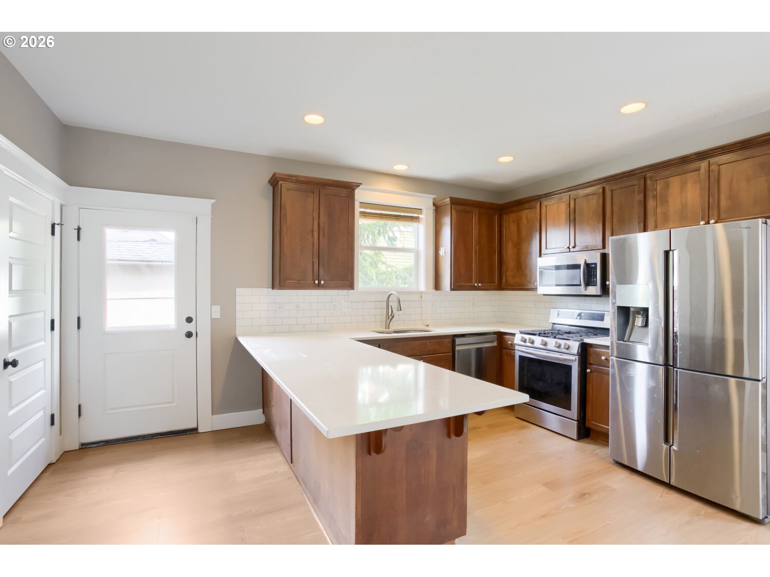 7604 N Washburne Ave Property Photo 13