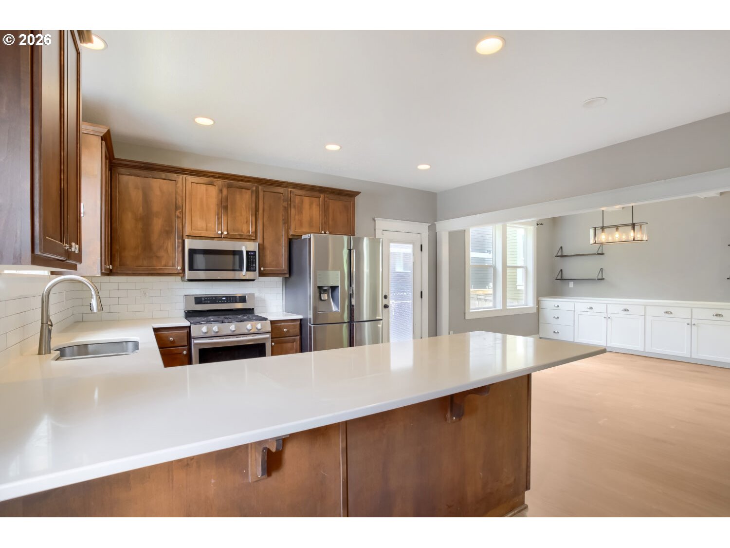 7604 N Washburne Ave Property Photo 15