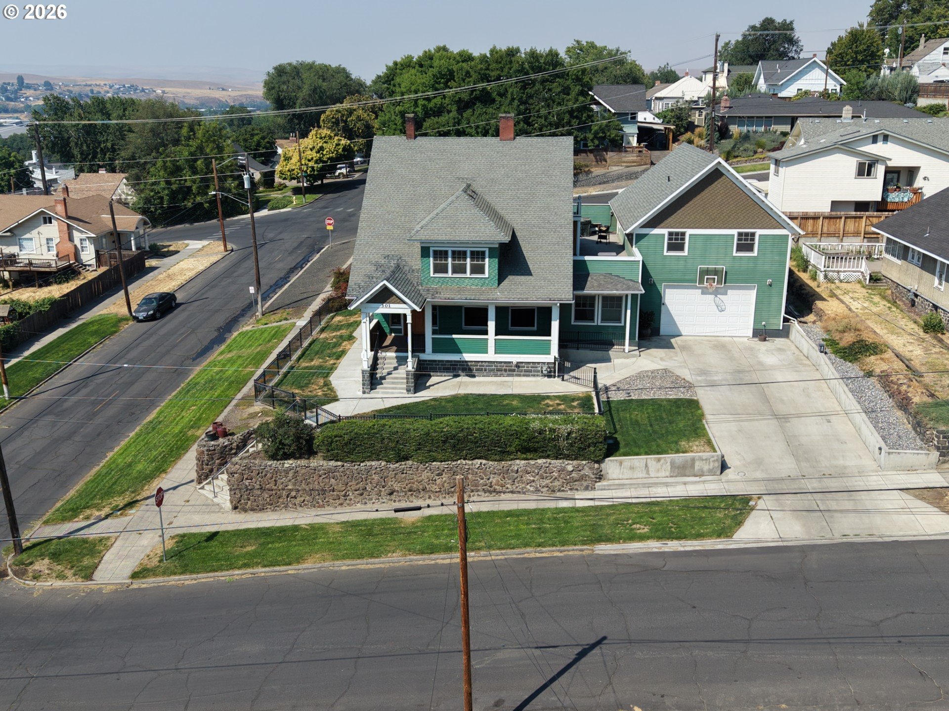 301 Nw 9th St Property Photo 1