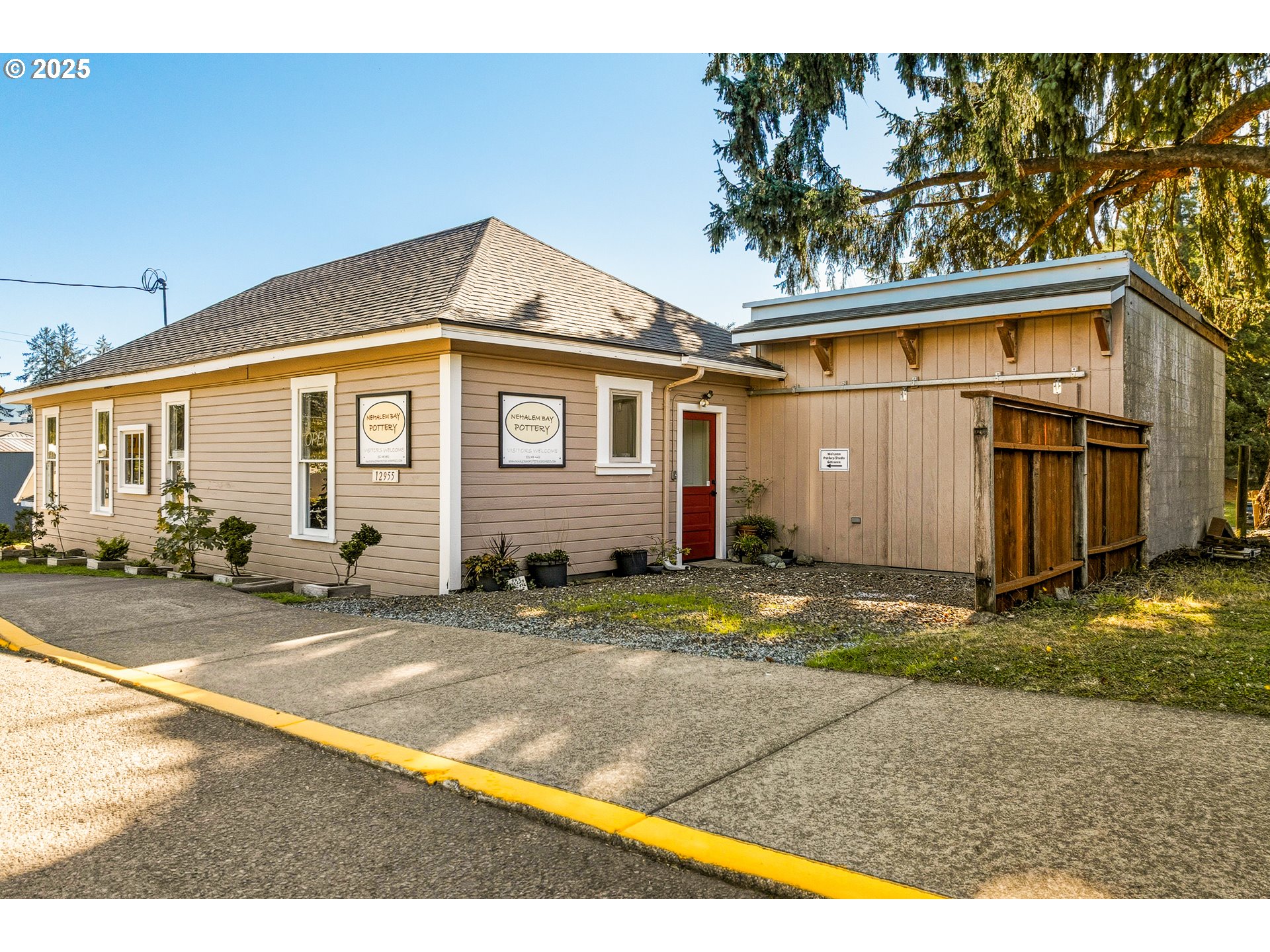 12955 Highway 101 N Property Photo 1