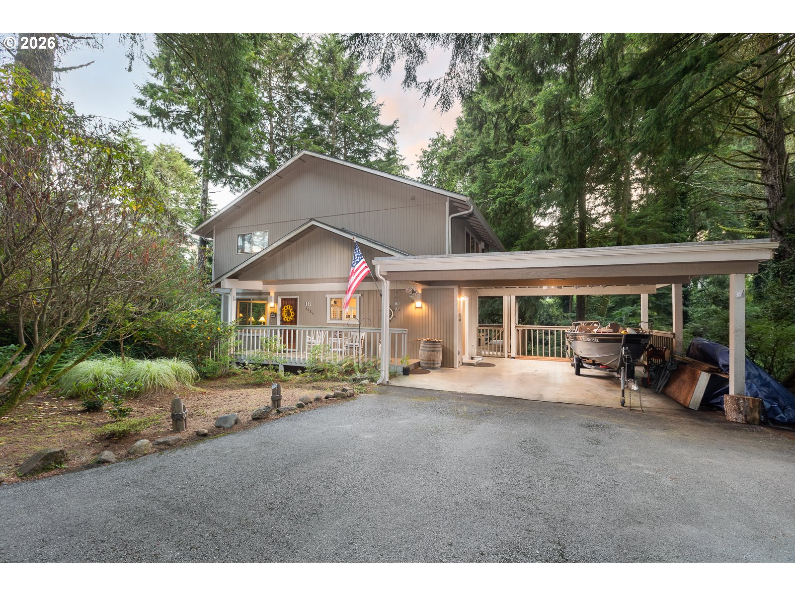 2086 Ne Arrowhead Way Property Photo 1