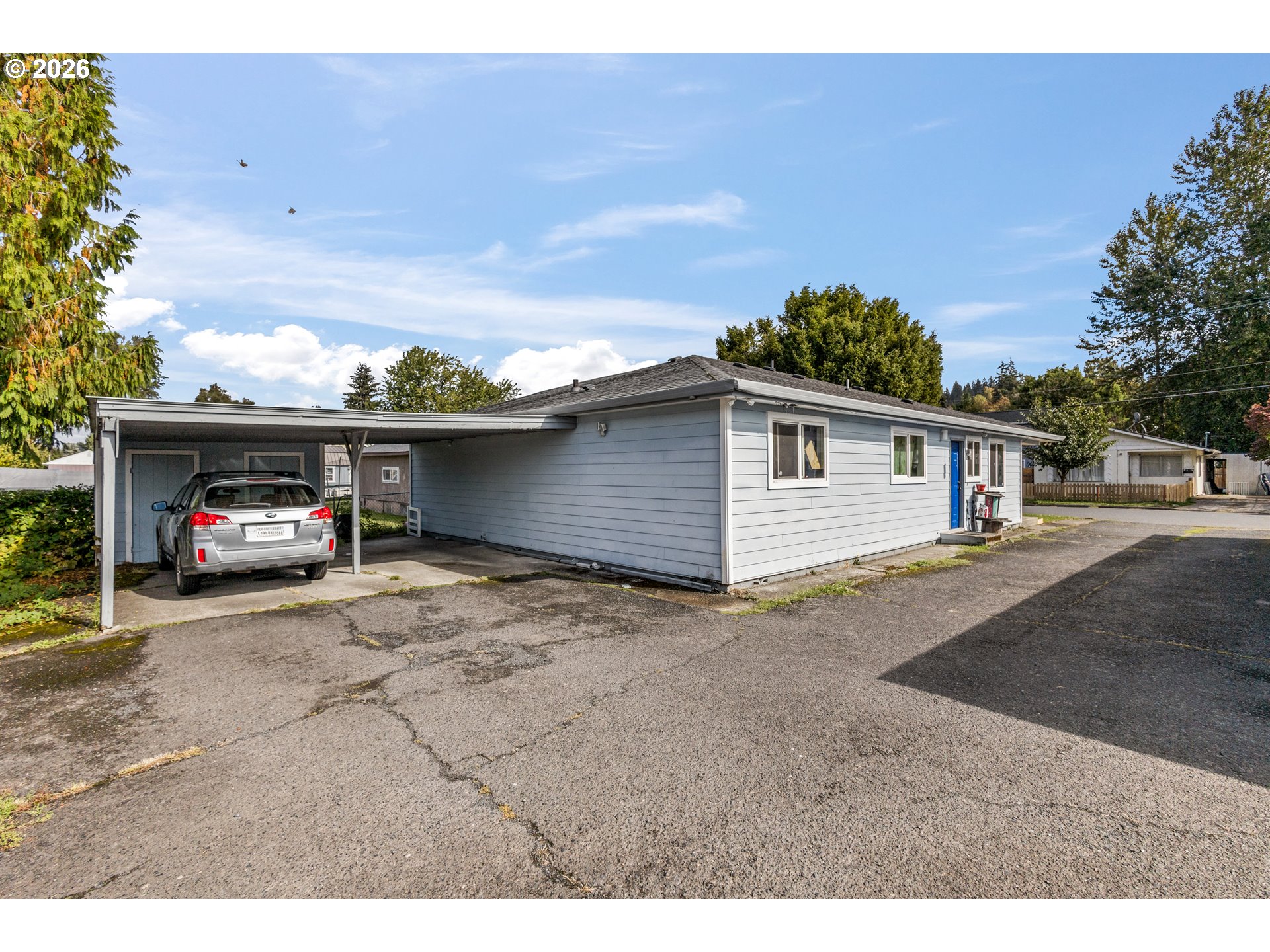 1115 N 4th Ave Property Photo 17