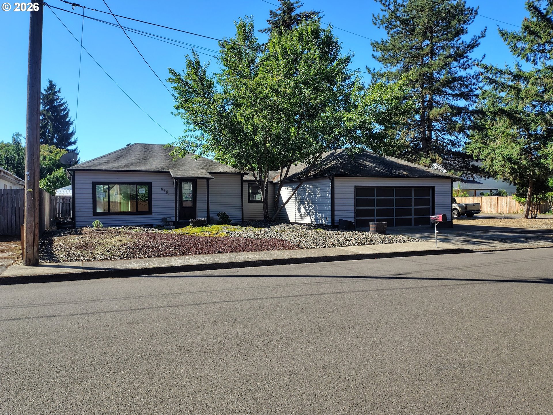 648 Sw Arthur St Property Photo 1