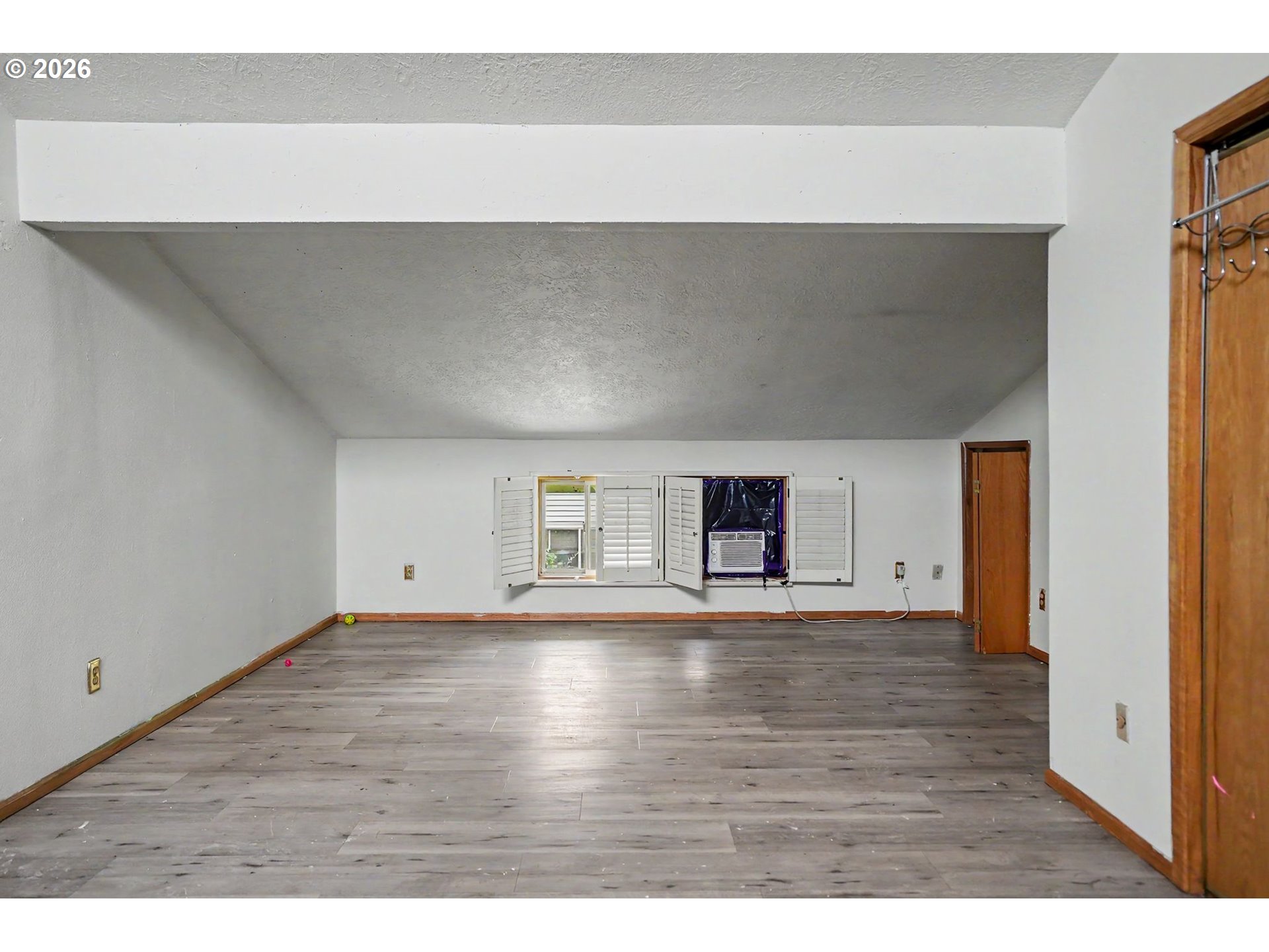 3776 Ne Auburn Rd Property Photo 14