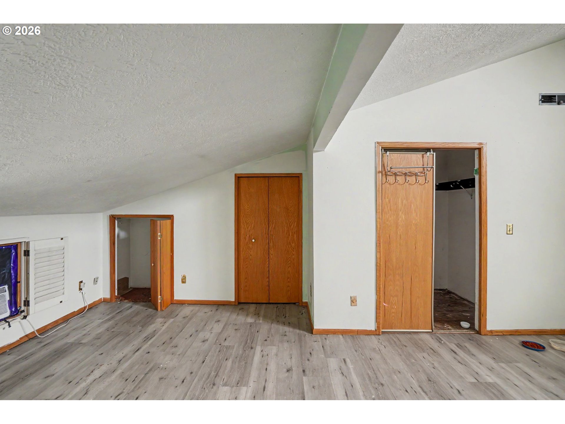 3776 Ne Auburn Rd Property Photo 16