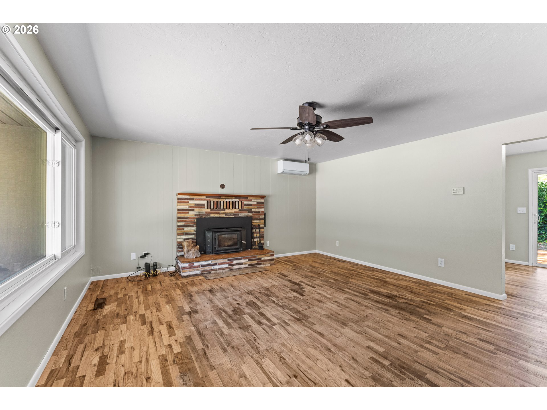 3680 Pine St Property Photo 6
