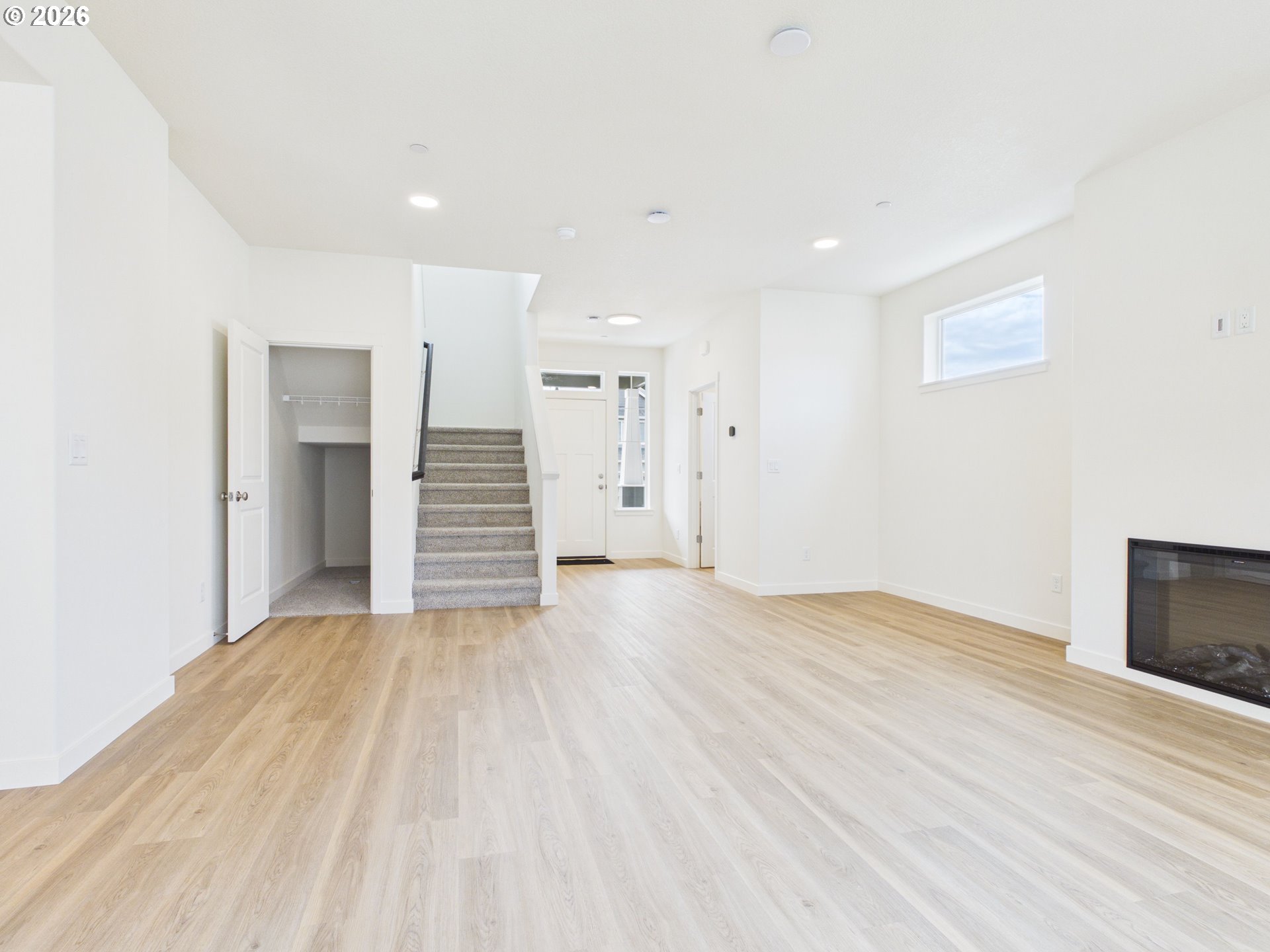 131 W 20th Way Property Photo 11