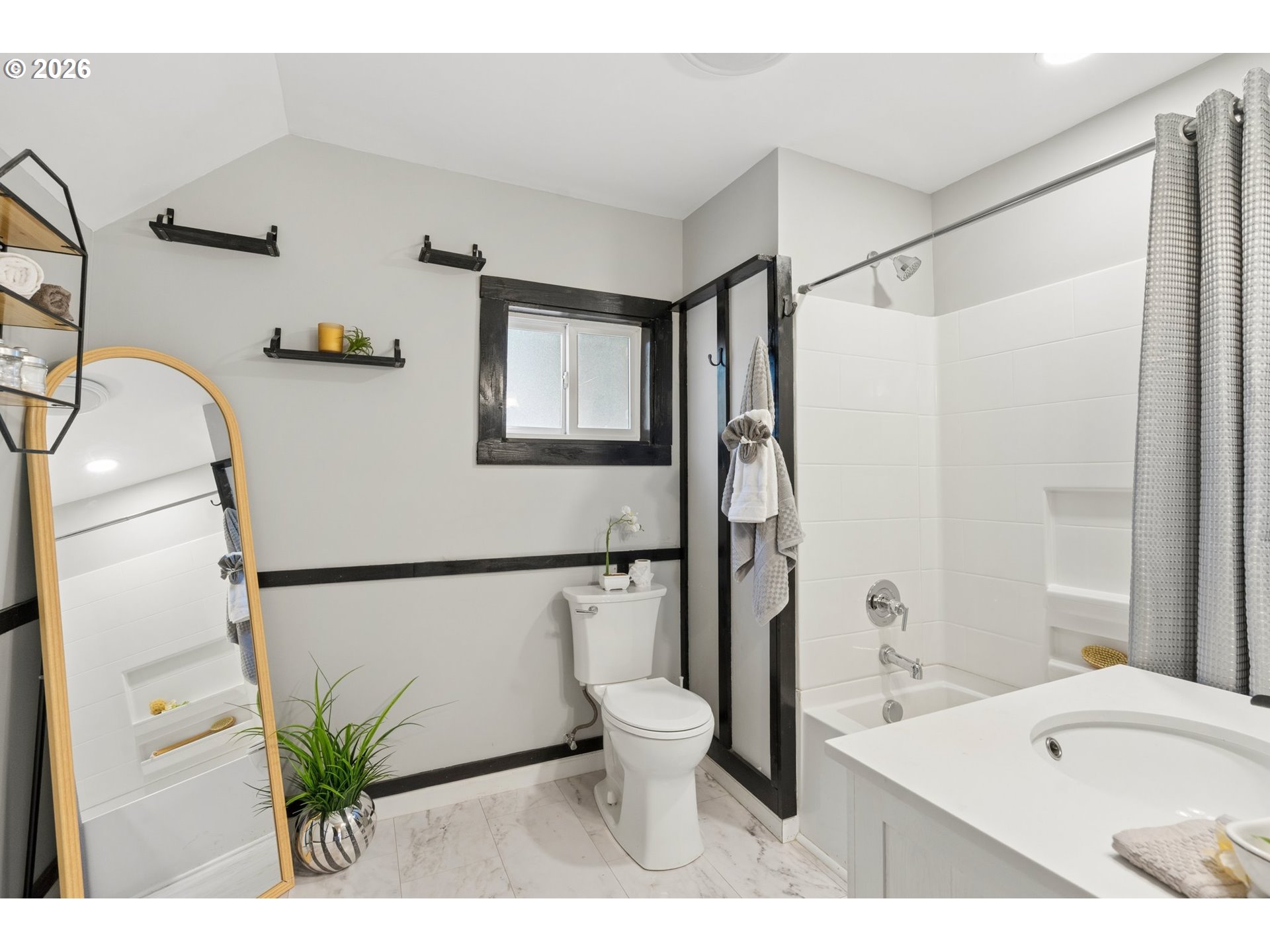 1520 N Maple St Property Photo 20