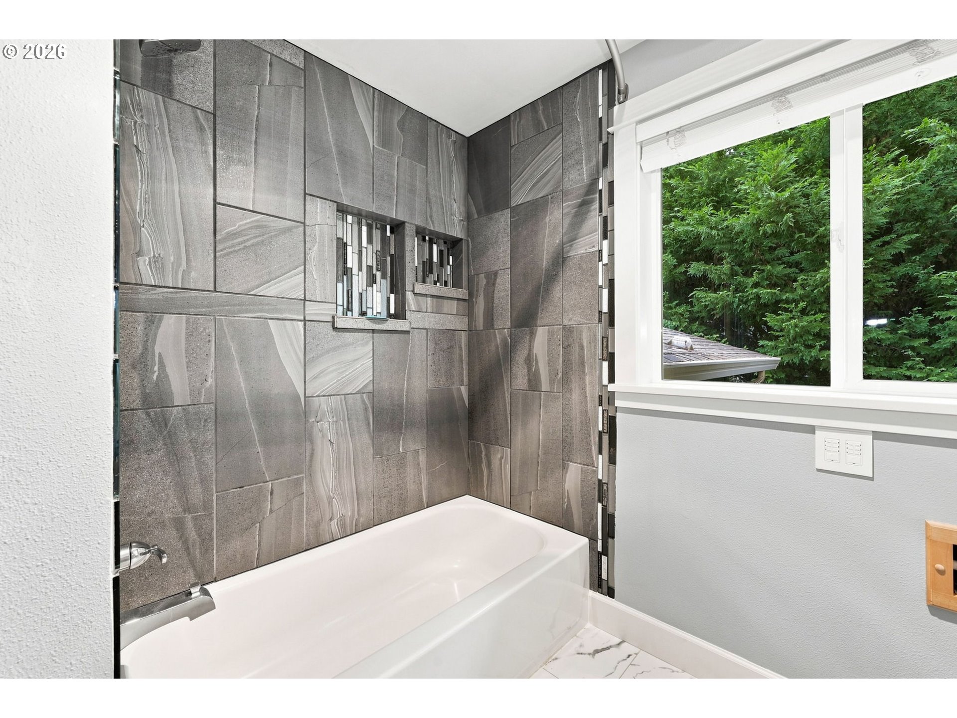 3324 Bentley Ave Property Photo 29