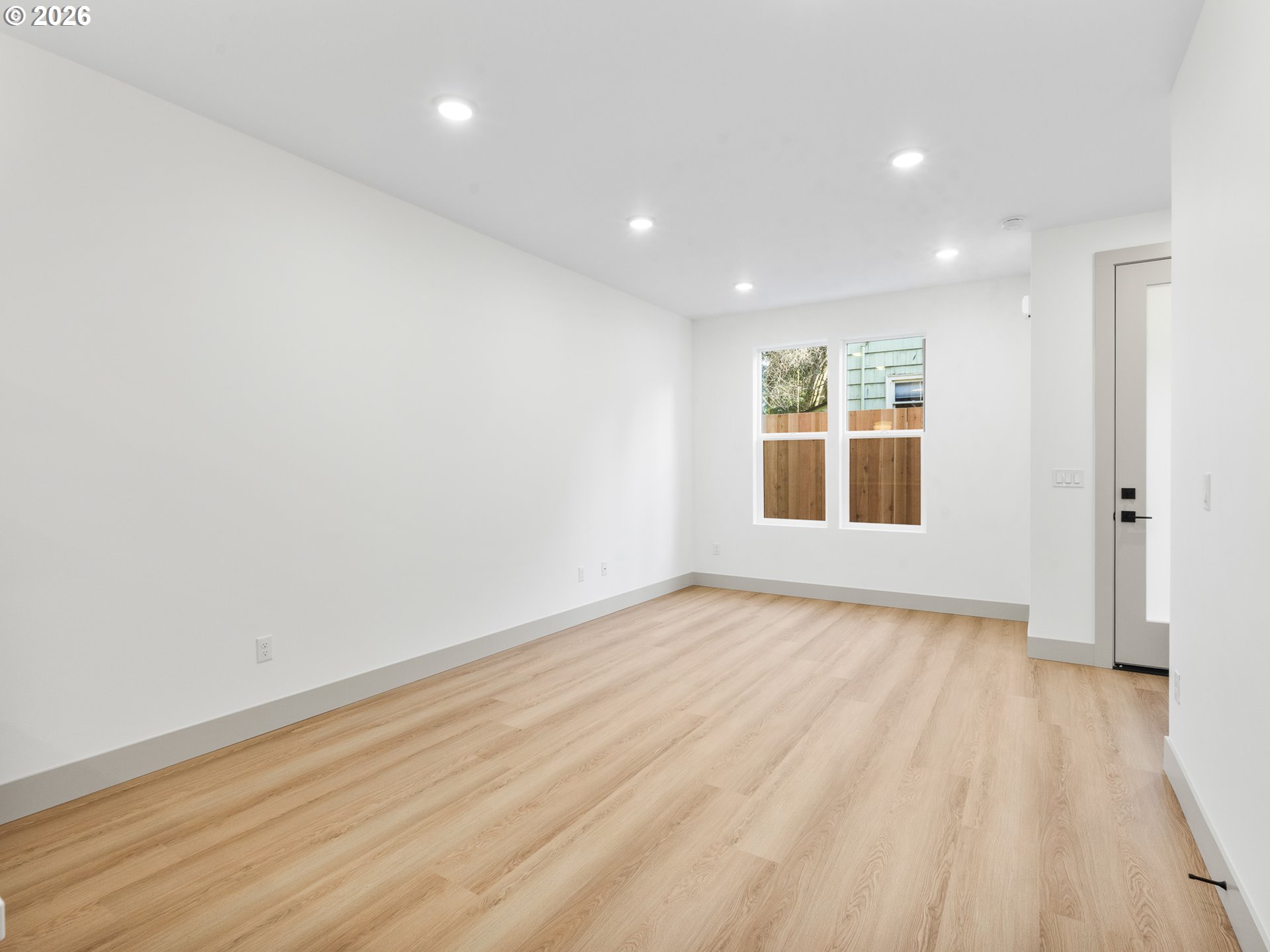 1247 Sw Hume Ct Property Photo 3
