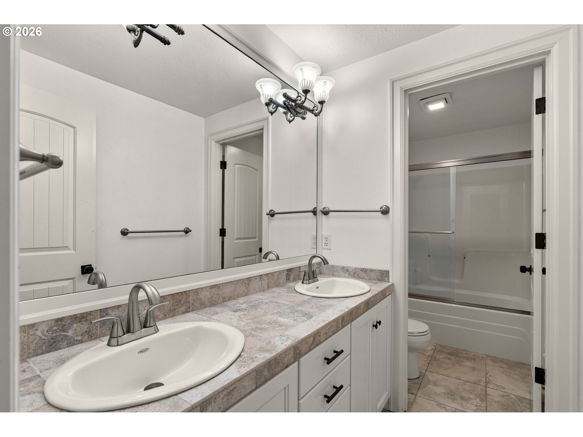 1133 Skylark Ln Property Photo 25