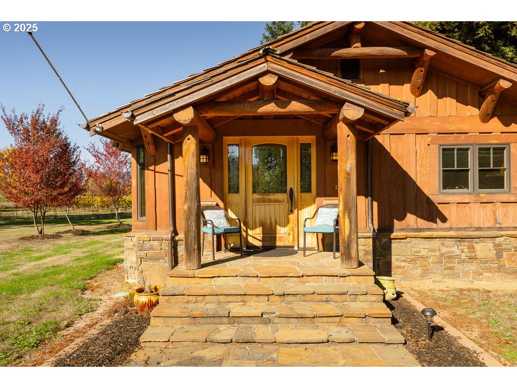 8690 Lookingglass Rd Property Photo 6