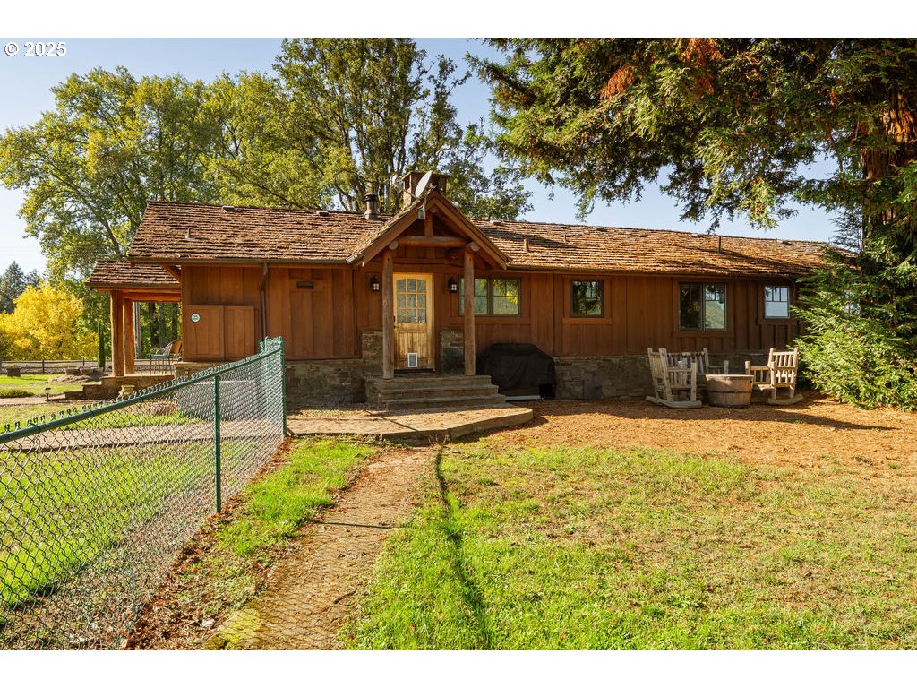 8690 Lookingglass Rd Property Photo 7