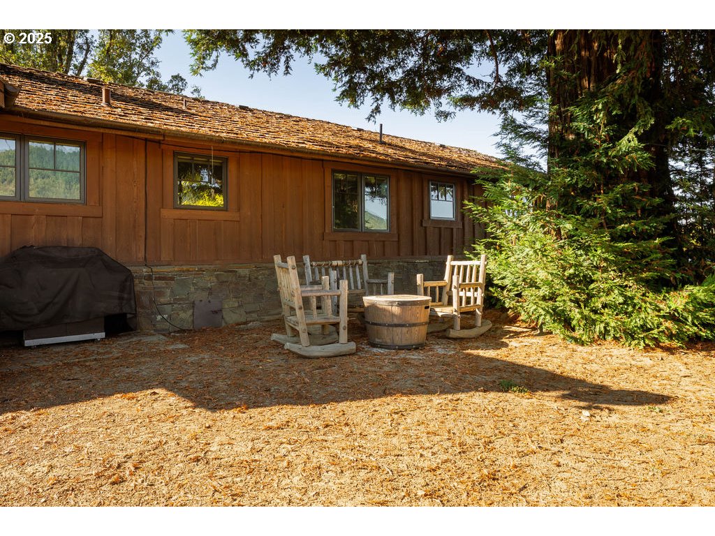 8690 Lookingglass Rd Property Photo 29
