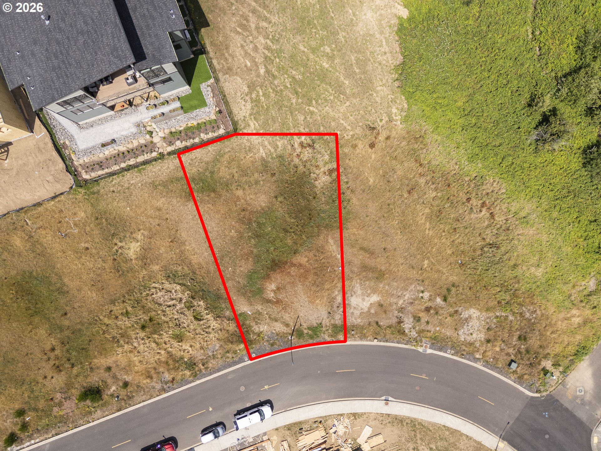 215 Ne Upper Basso Cir Property Photo 2