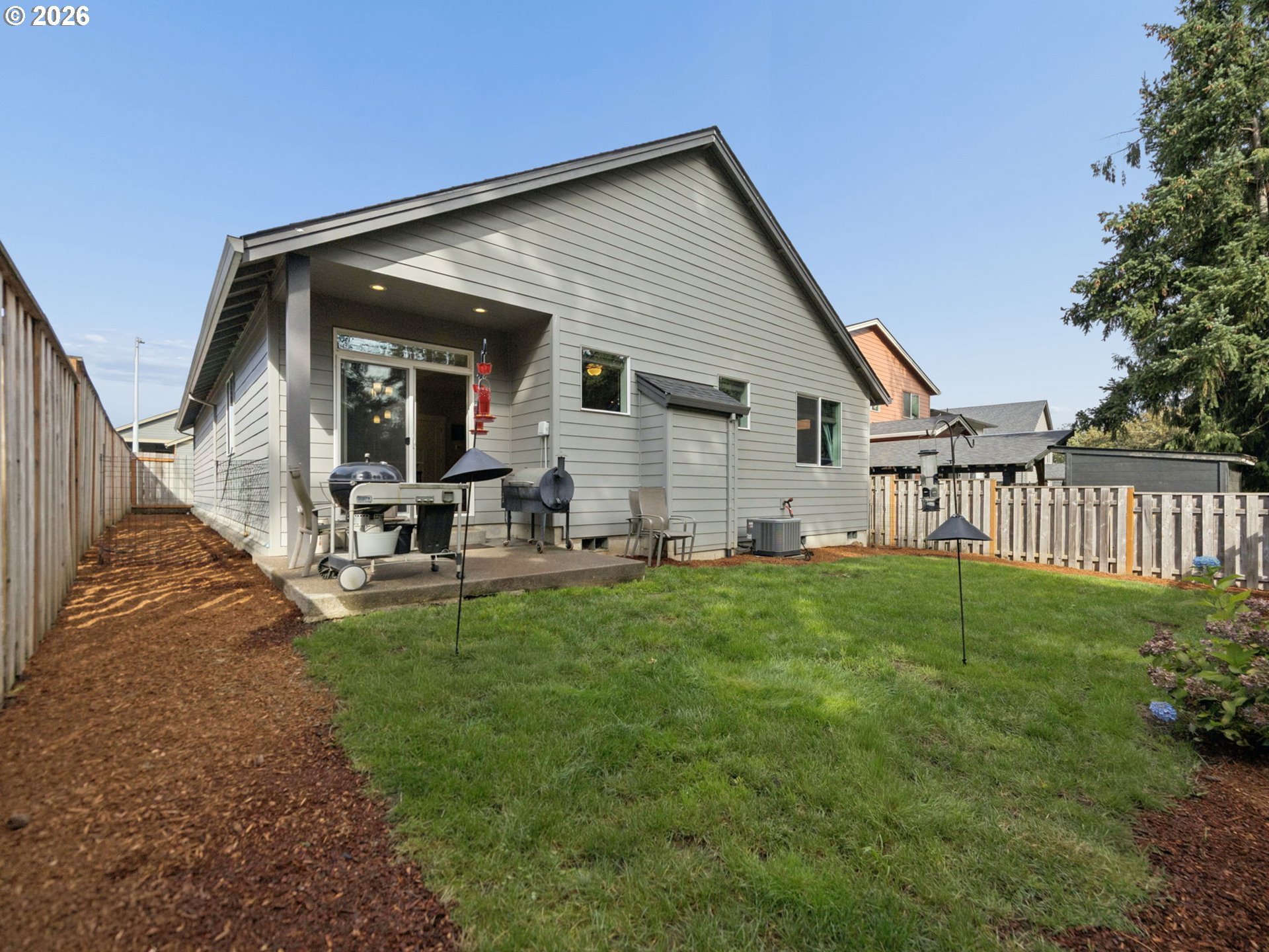 1090 Ne Regan Hill Loop Property Photo 40
