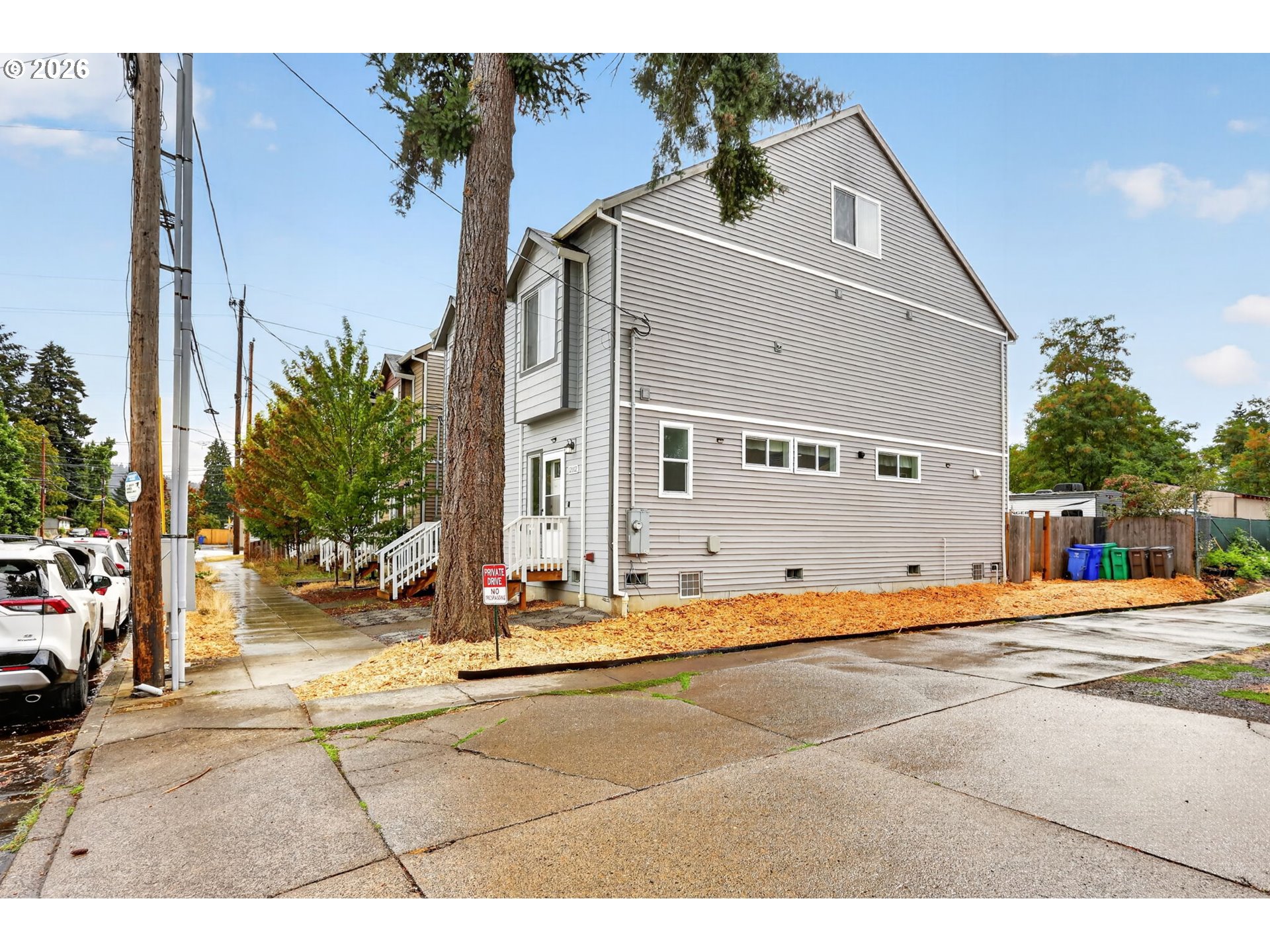 12102 Se Raymond St Property Photo 1